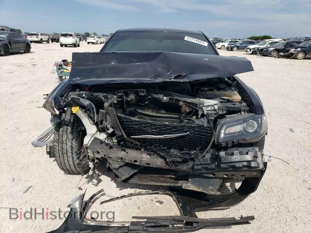 2019 CHRYSLER 300 - VIN: 2C3CCABG4KH618154 - Фото 5