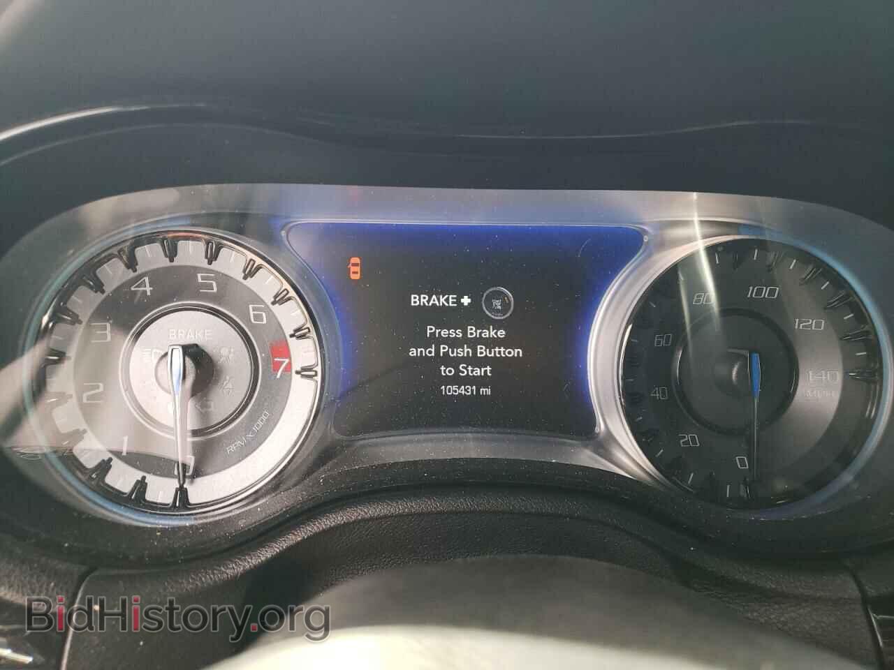 2019 CHRYSLER 300 - VIN: 2C3CCABG4KH618154 - Фото 9