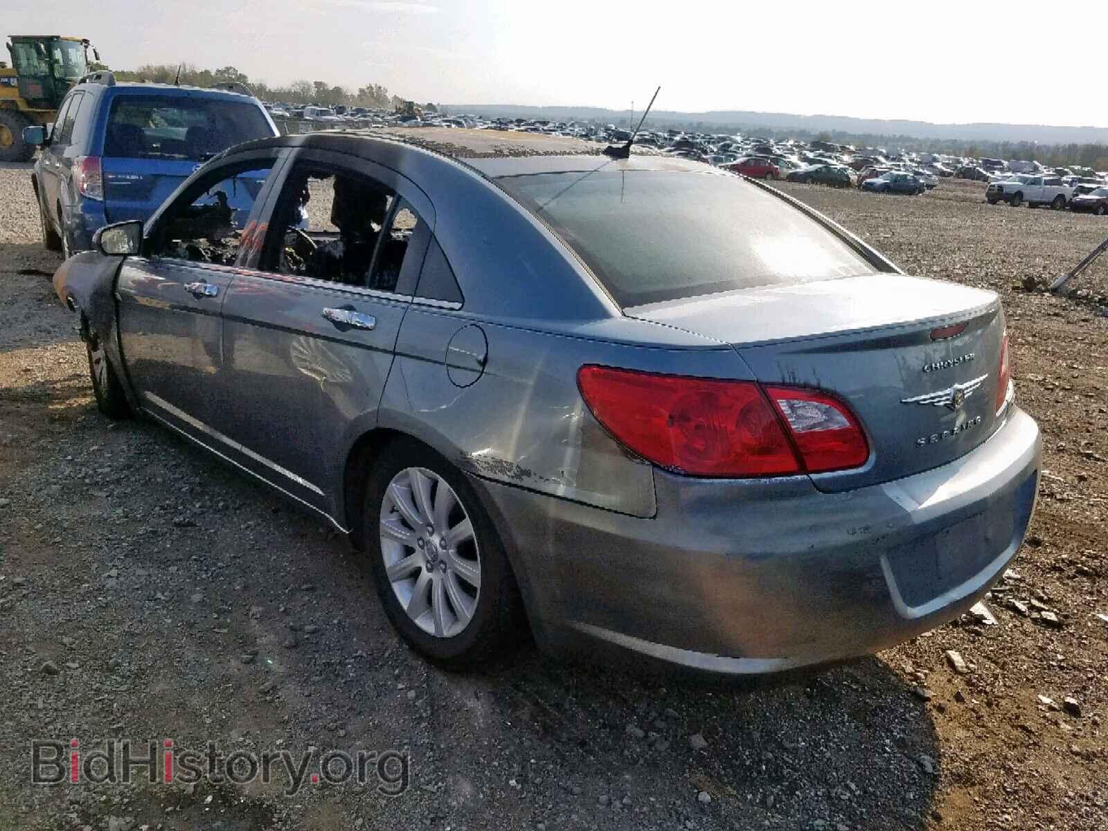 2010 CHRYSLER SEBRING - VIN: 1C3CC5FB5AN144906 - Фото 3