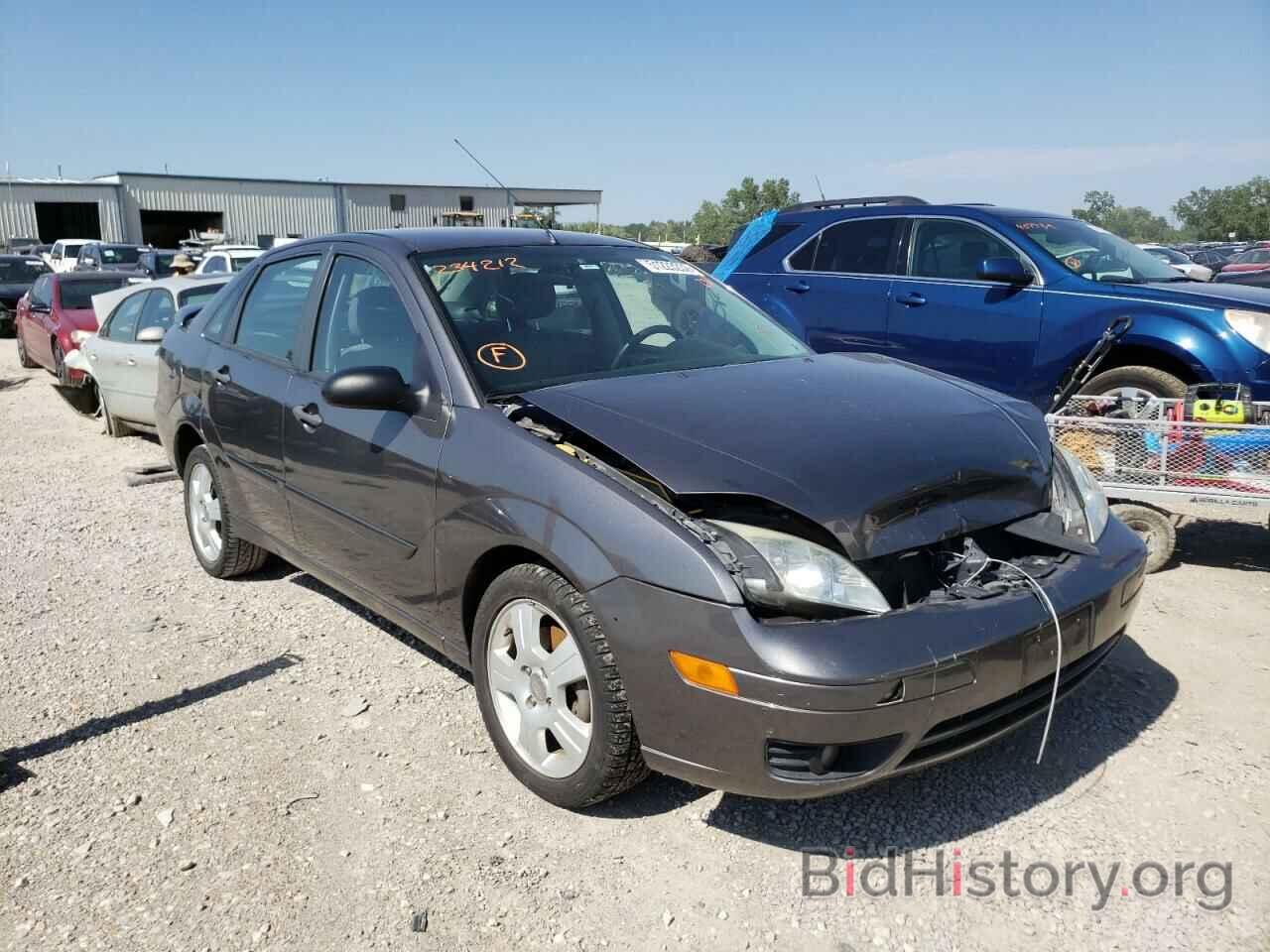 Photo 1FAHP34N86W234212 - FORD FOCUS 2006