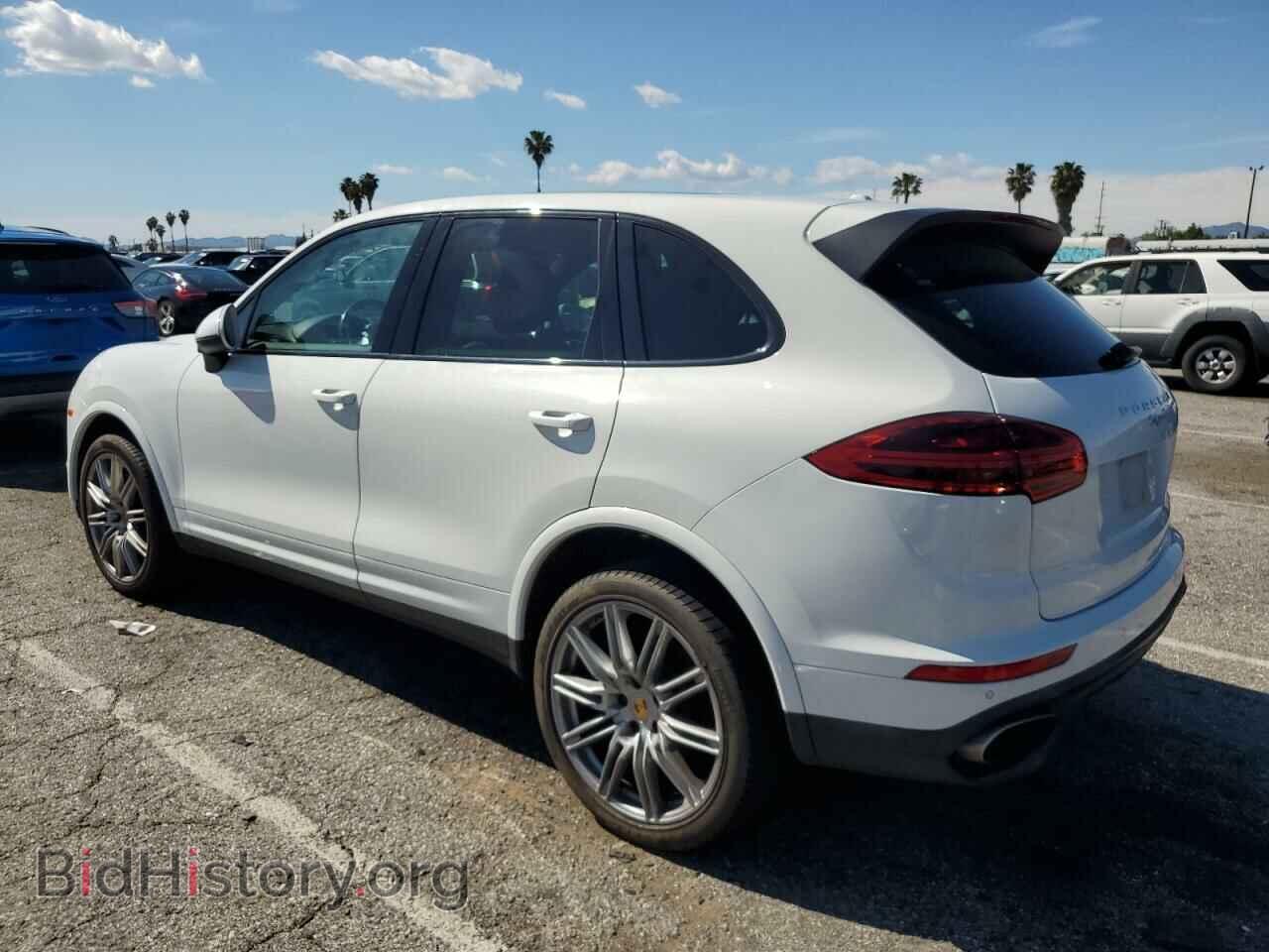2017 PORSCHE CAYENNE - VIN: WP1AA2A28HKA81597 - Фото 2