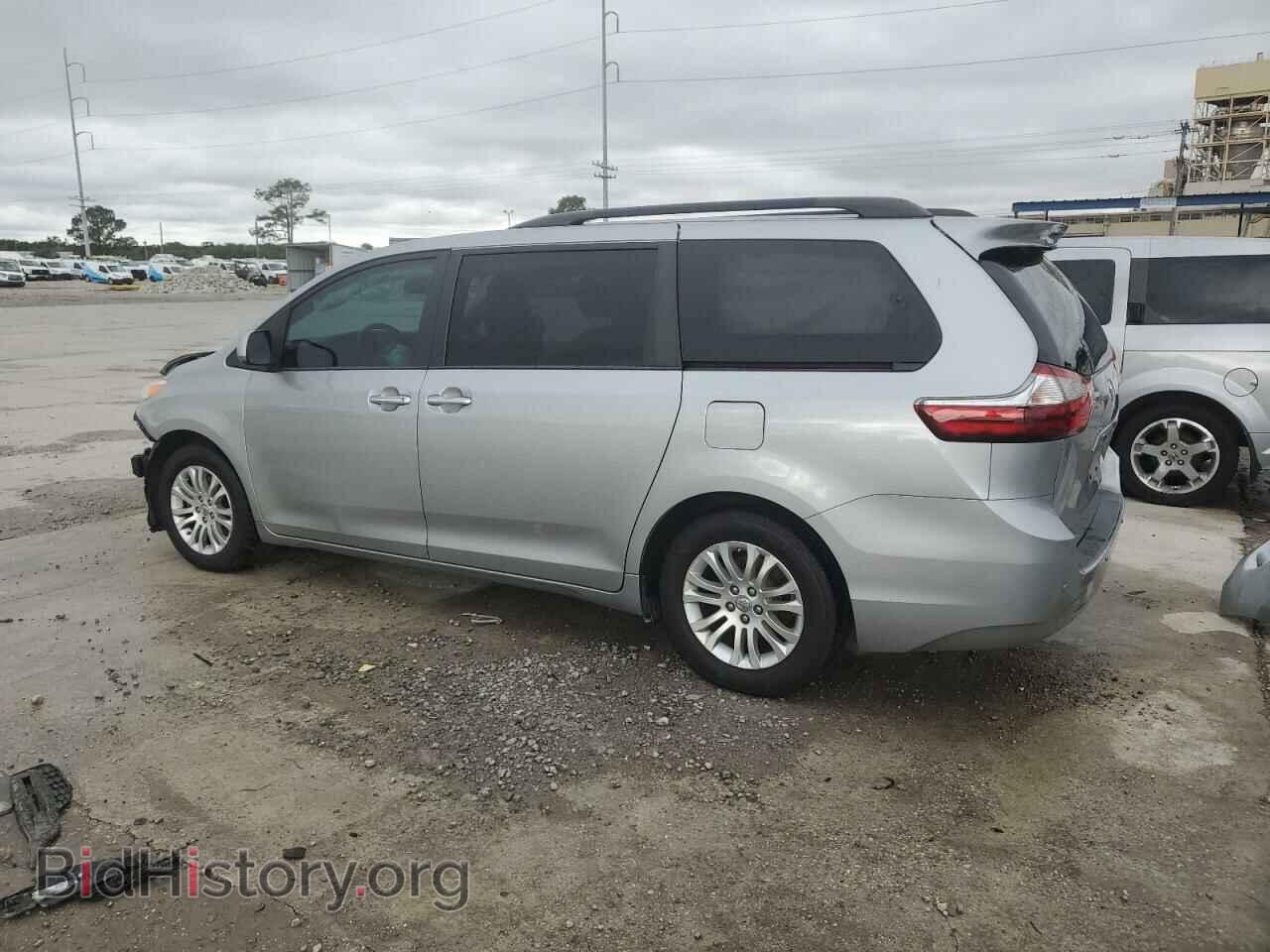 2017 TOYOTA All Models - VIN: 5TDYZ3DC5HS836006 - Фото 2