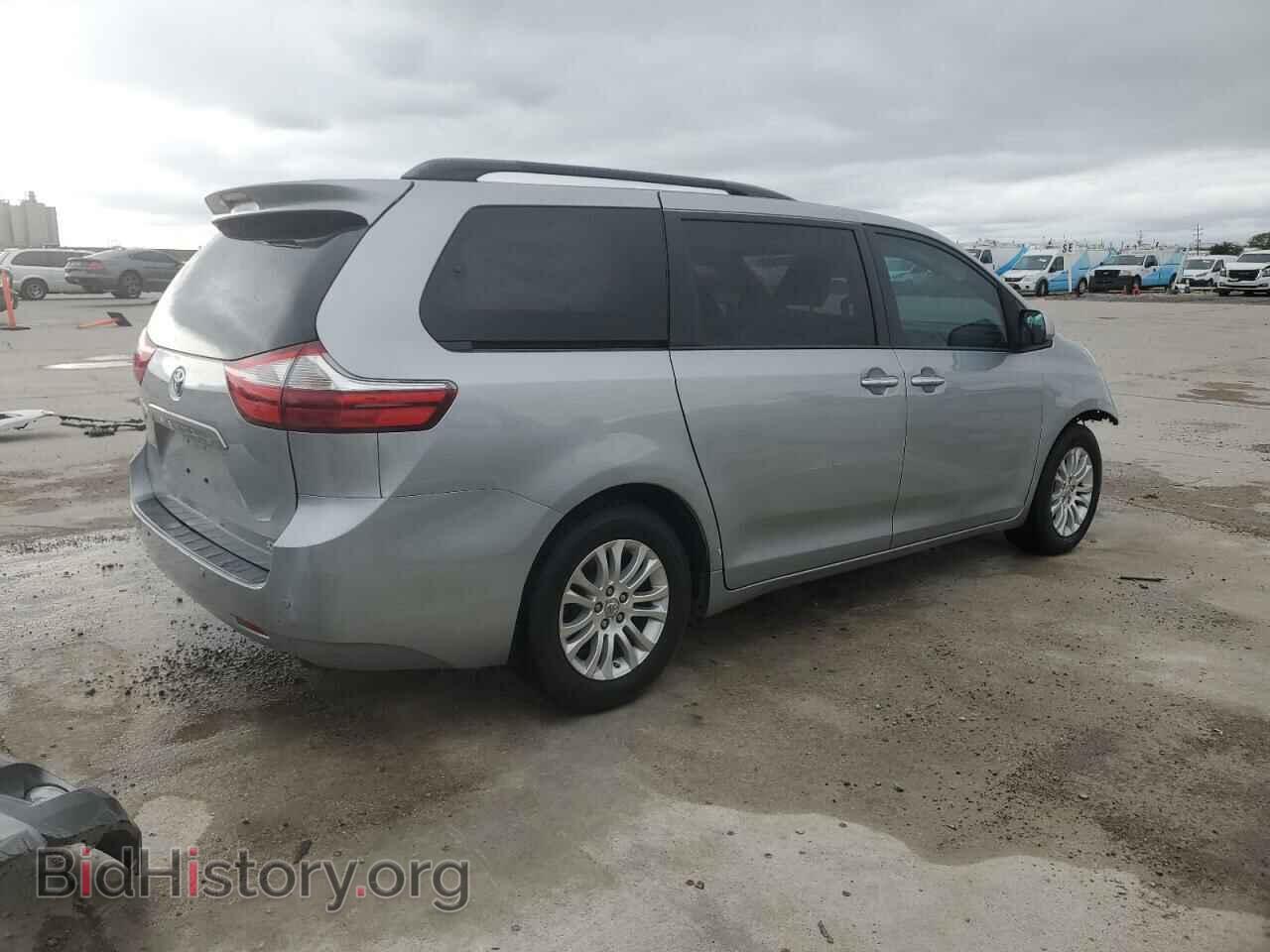 2017 TOYOTA All Models - VIN: 5TDYZ3DC5HS836006 - Фото 3