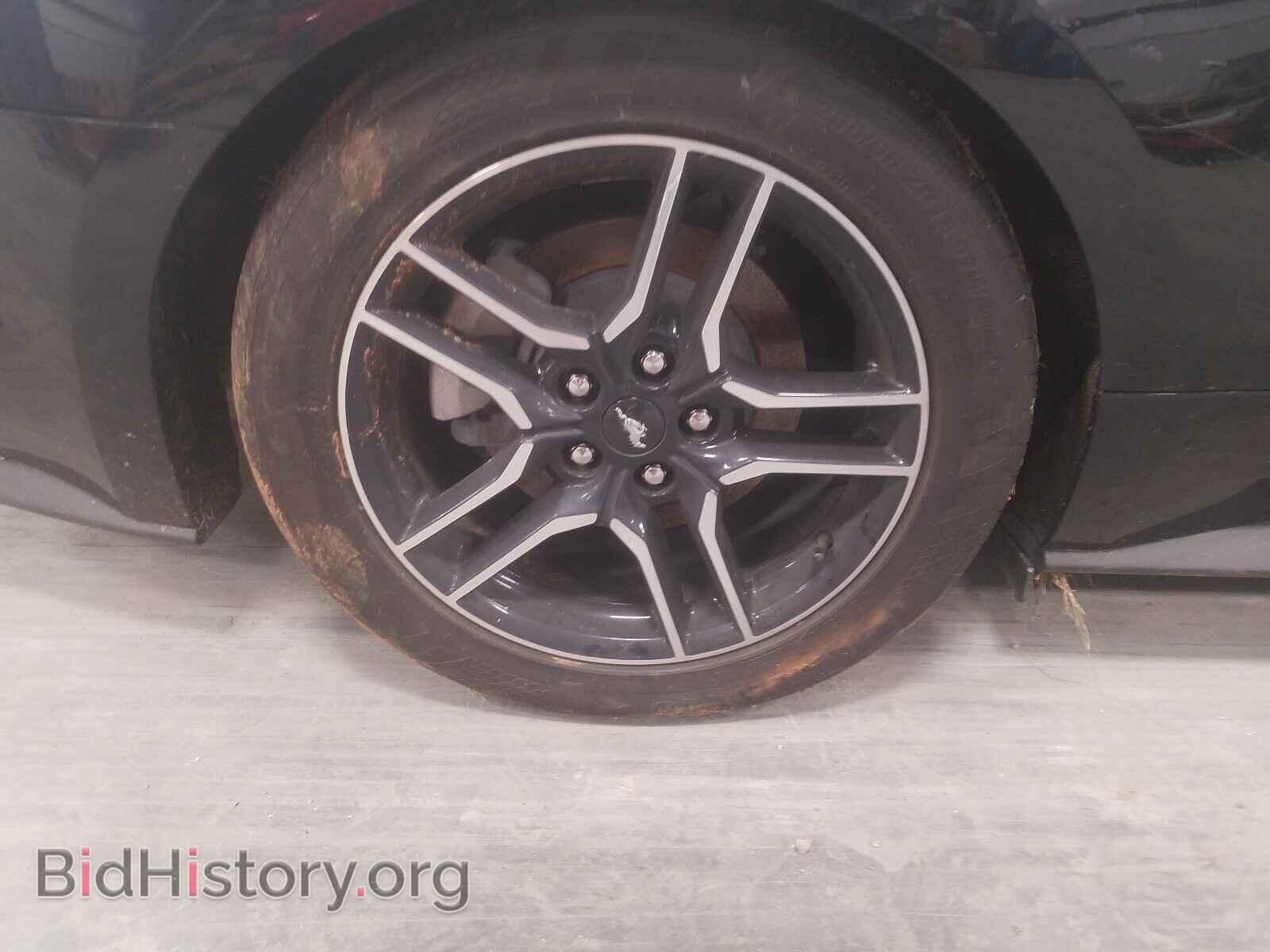 2018 FORD MUSTANG - VIN: 1FATP8UH8J5138872 - Фото 9