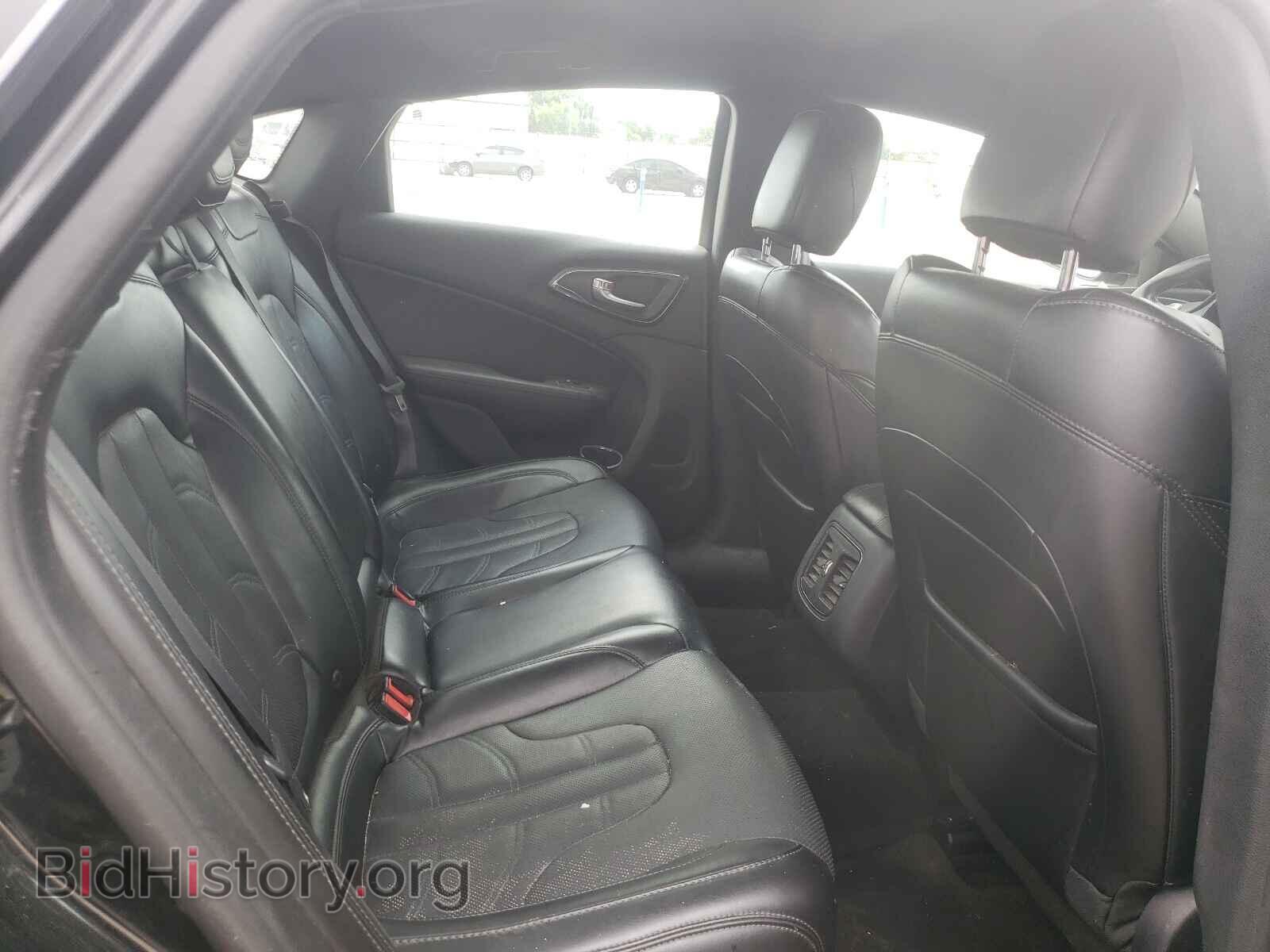 2016 CHRYSLER 200 - VIN: 1C3CCCBB5GN161885 - Фото 6