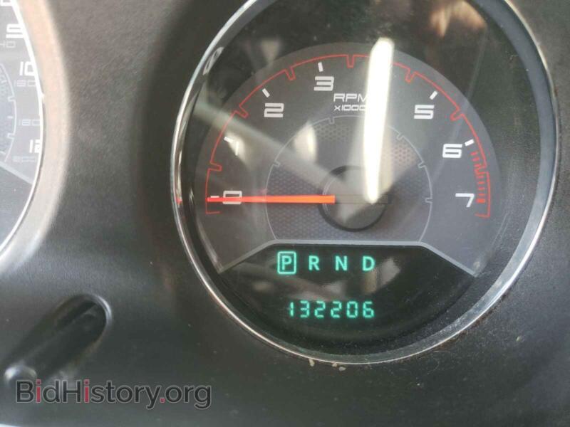 2011 Dodge AVENGER (VIN 1B3BD4FB9BN572902) — photo 8 of 10