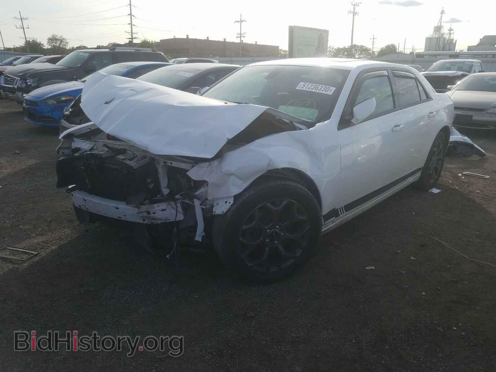 2017 CHRYSLER 300 - VIN: 2C3CCAGG3HH647839 - Фото 2