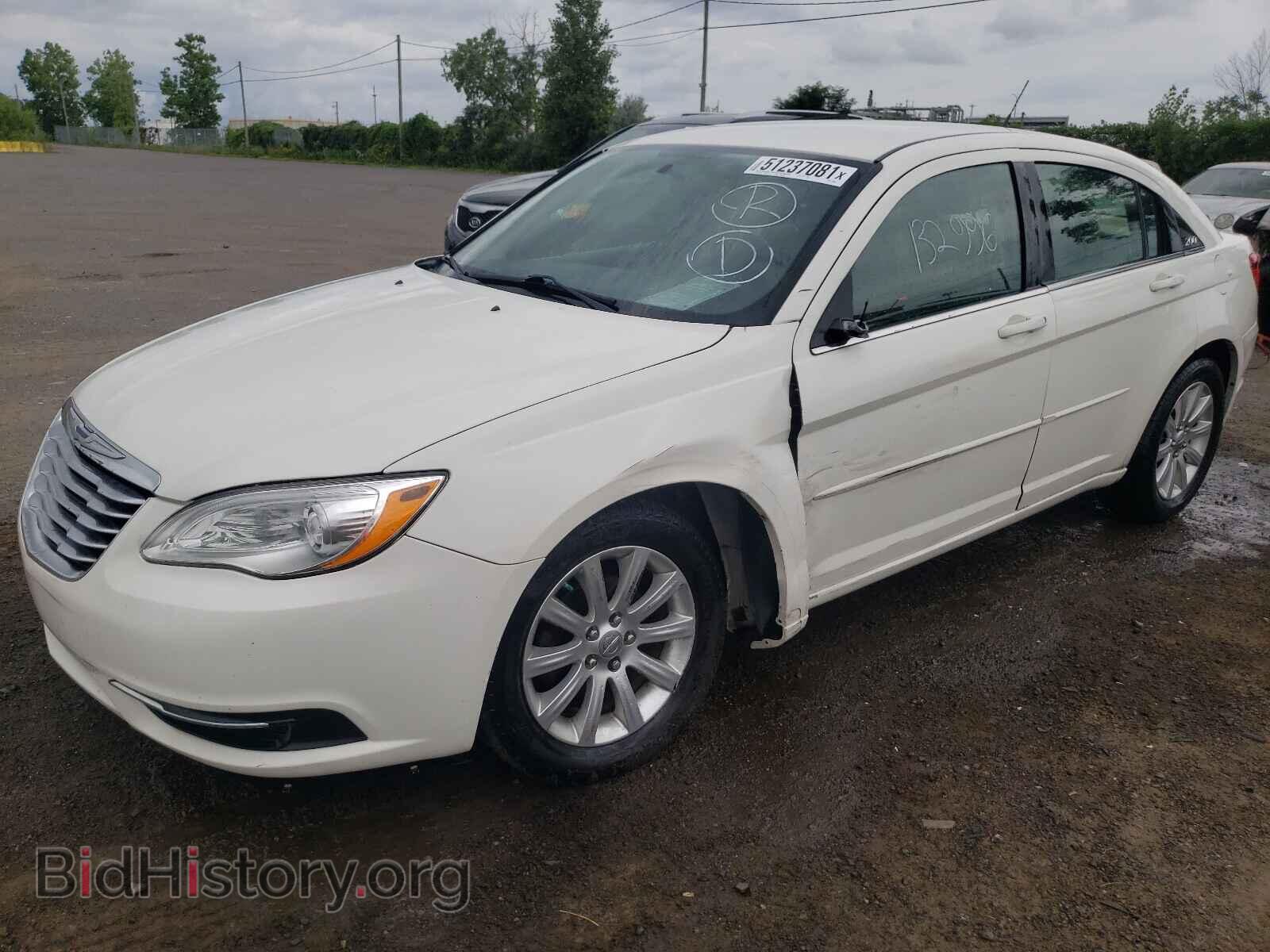 2011 CHRYSLER 200 - VIN: 1C3BC4FBXBN526940 - Фото 2