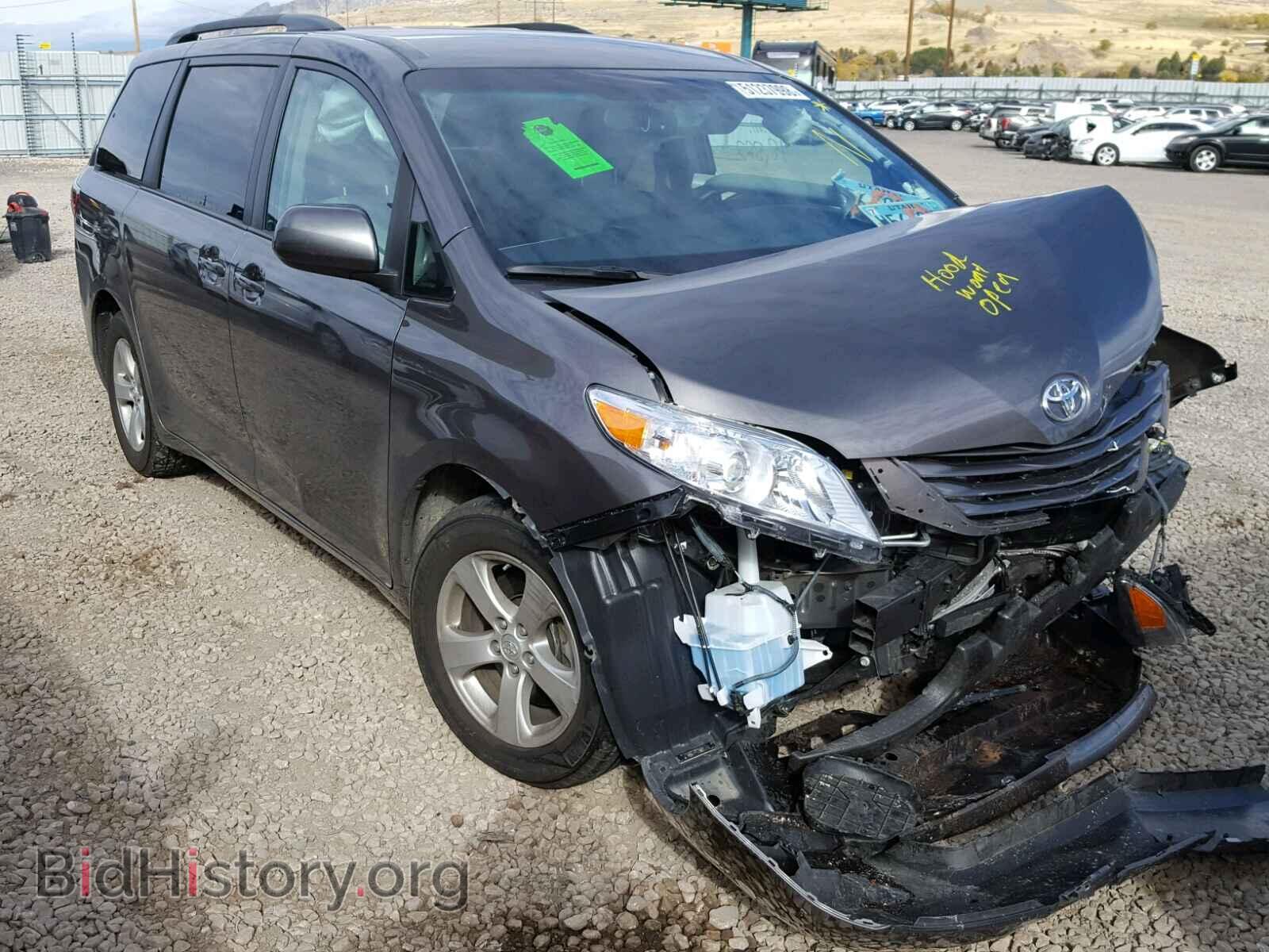 Фотография 5TDKZ3DC8HS843473 - TOYOTA SIENNA LE 2017