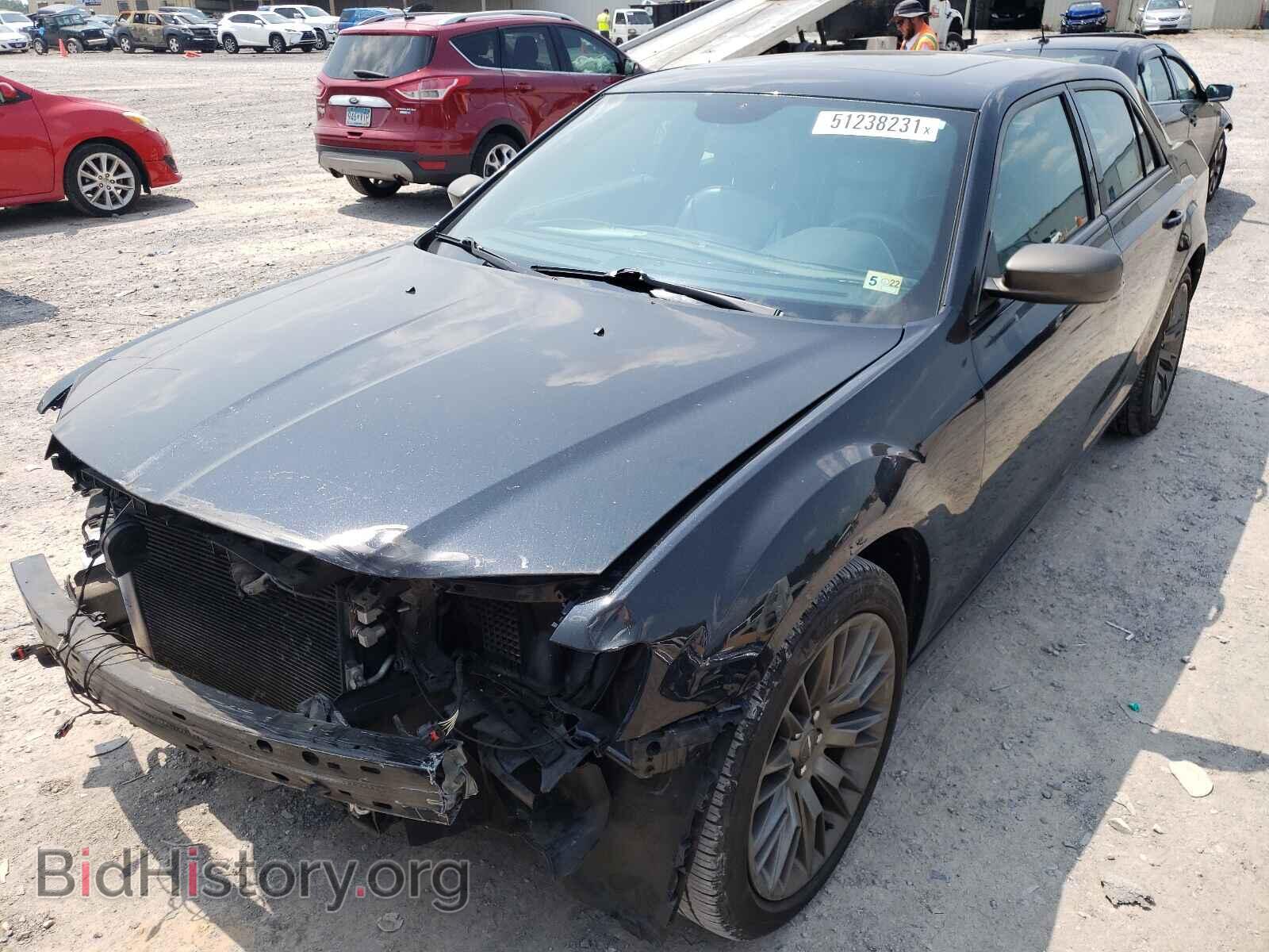 2013 CHRYSLER 300 - VIN: 2C3CCADGXDH744907 - Фото 2