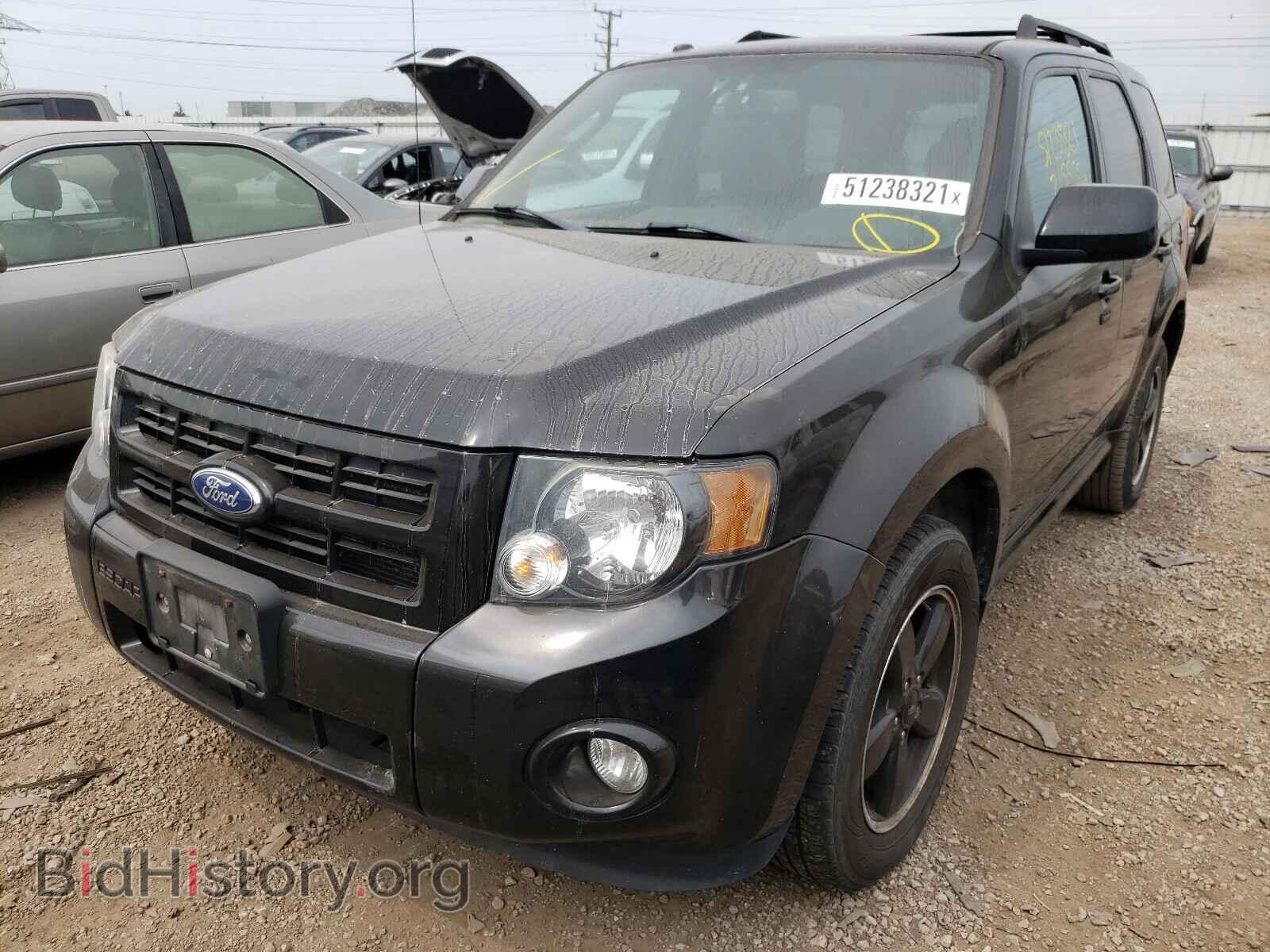 2011 FORD ESCAPE - VIN: 1FMCU0D71BKB58147 - Фото 2