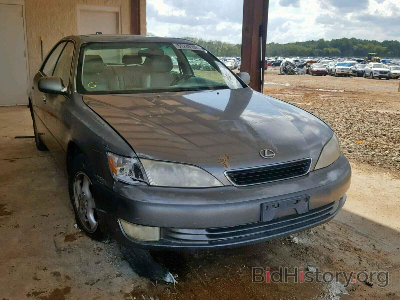 Фотография JT8BF22G6V0023916 - LEXUS ES300 1997