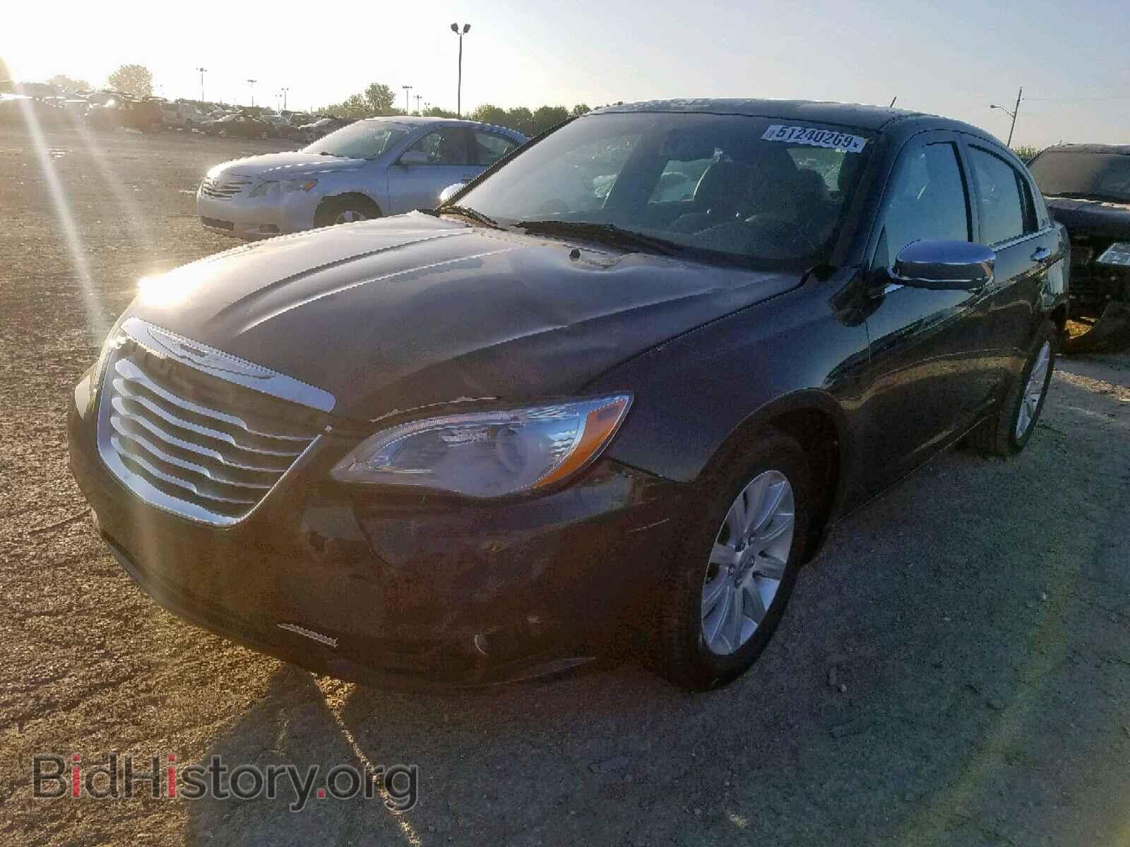 2013 CHRYSLER 200 - VIN: 1C3CCBCG1DN579084 - Photo 2