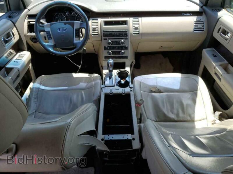 2011 Ford FLEX (VIN 2FMGK5CC9BBD08647) — photo 8 of 13