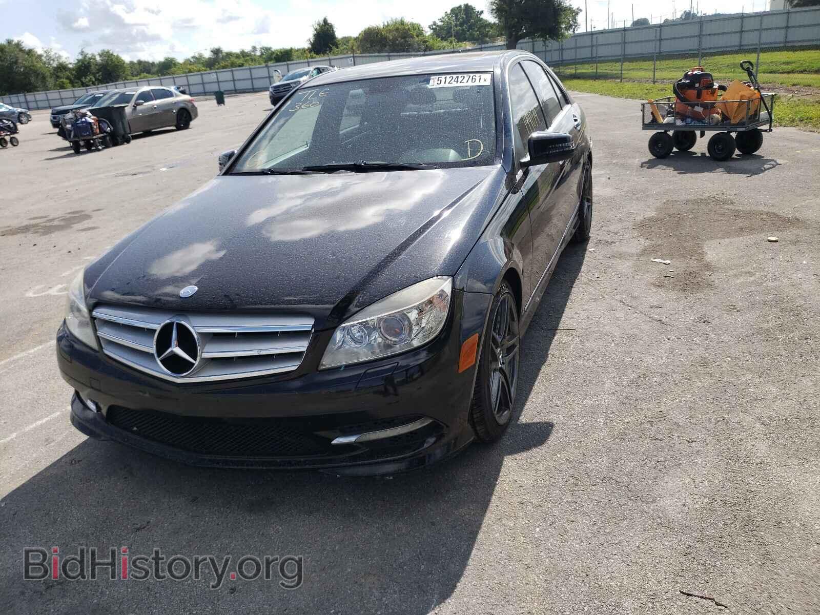 2011 MERCEDES-BENZ C-CLASS - VIN: WDDGF5EB0BR156113 - Фото 2