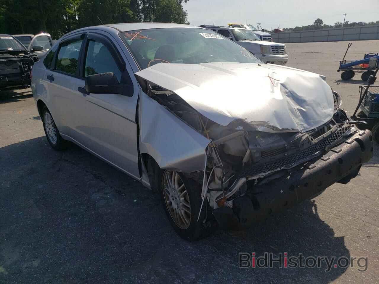 Photo 1FAHP3FN3BW173956 - FORD FOCUS 2011