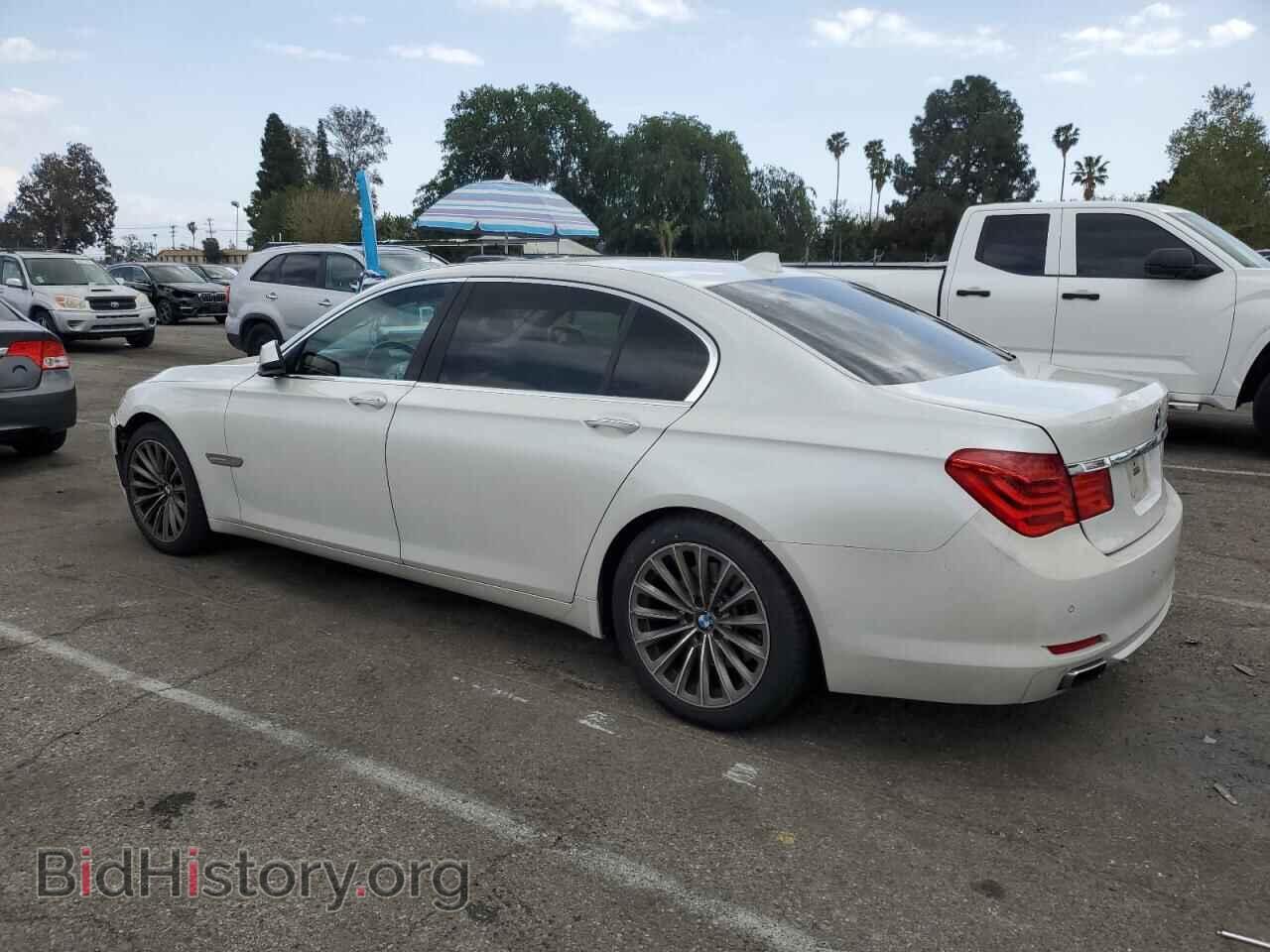 2011 BMW 7 SERIES - VIN: WBAKB4C52BC392995 - Фото 2