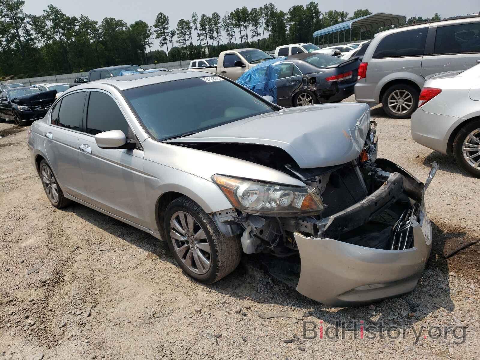 Photo 1HGCP3F86CA030496 - HONDA ACCORD 2012