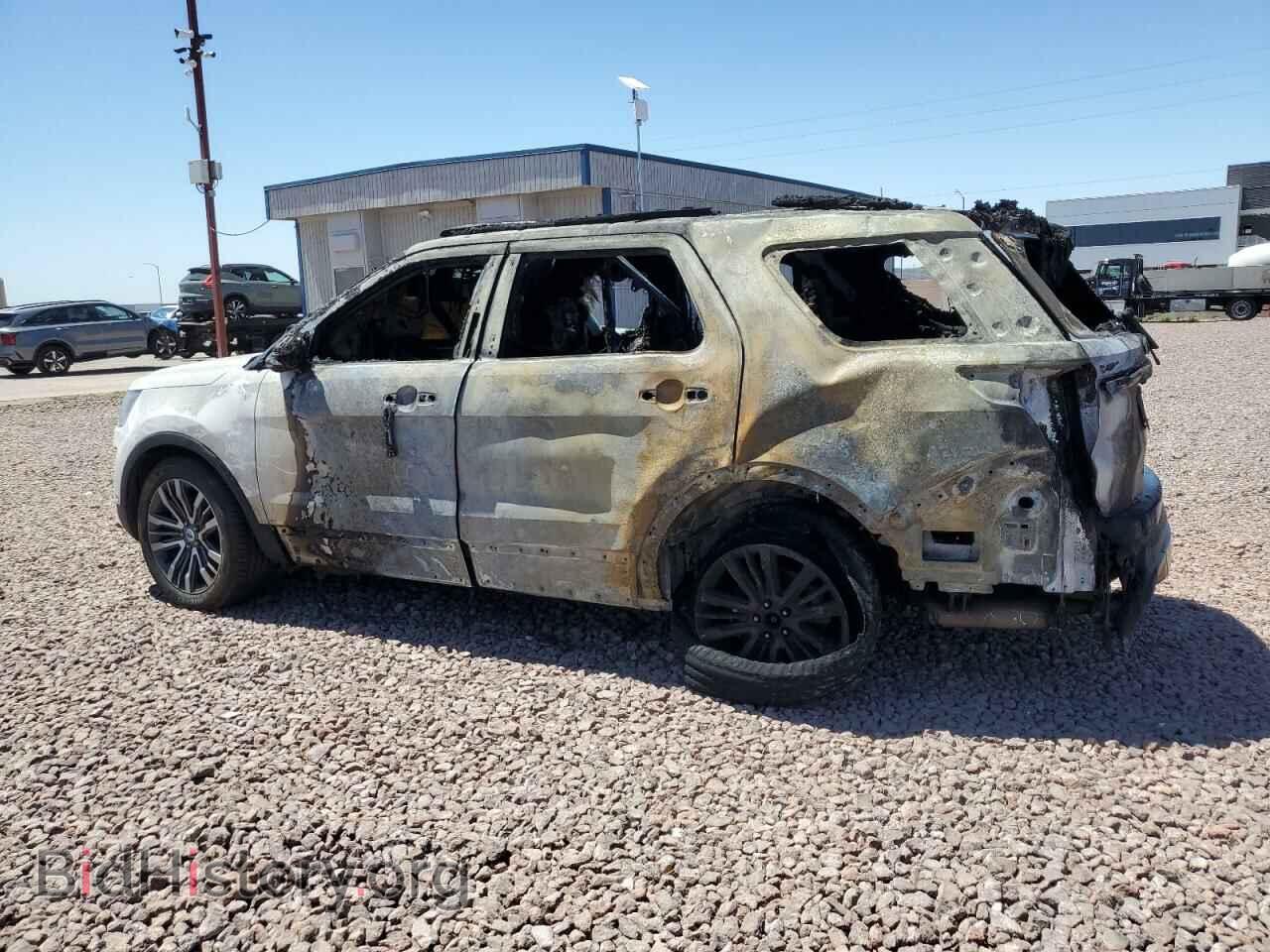 2017 FORD EXPLORER - VIN: 1FM5K8HT2HGD05060 - Фото 2