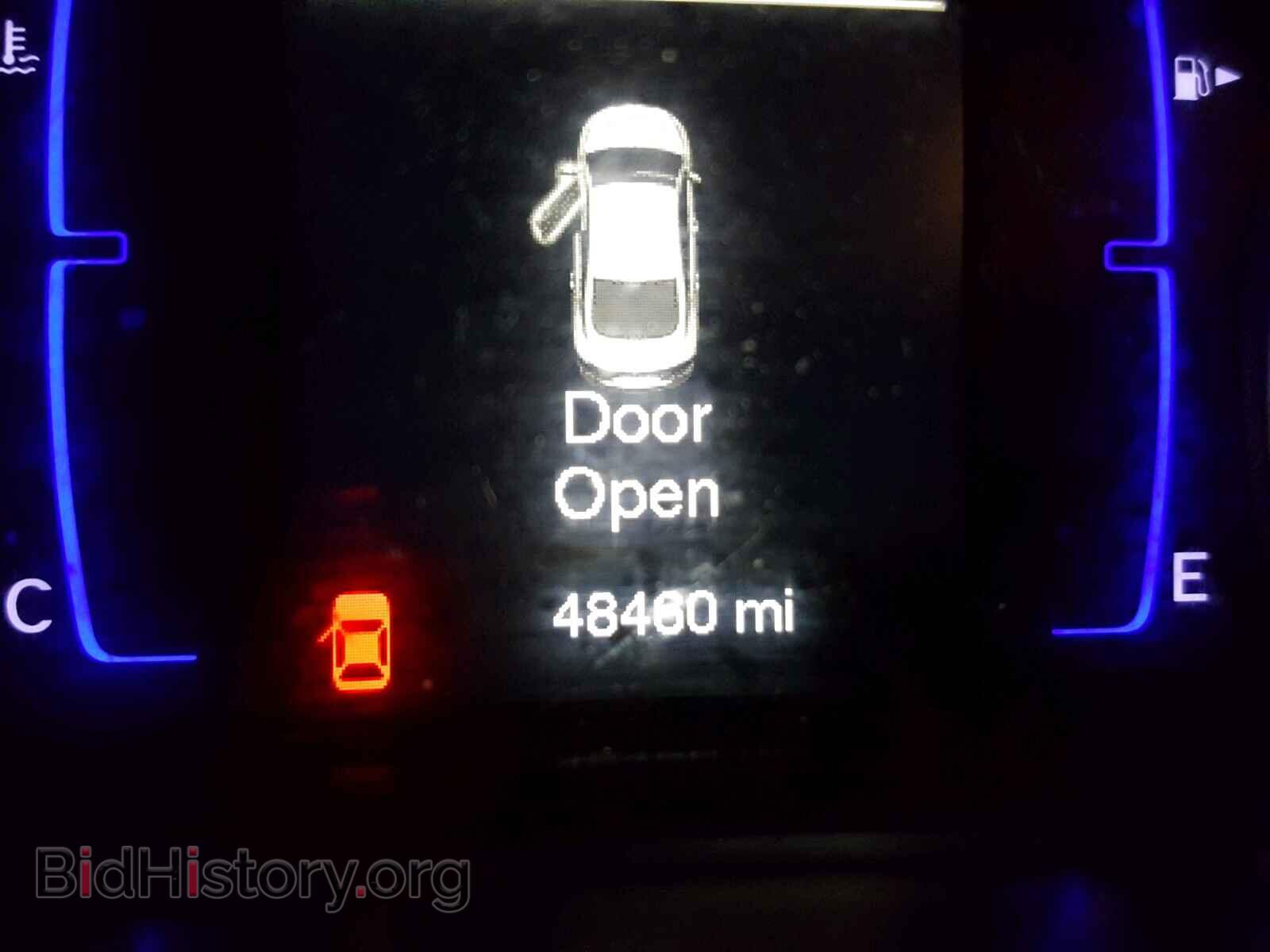 2016 CHRYSLER 200 - VIN: 1C3CCCBB5GN175589 - Фото 8