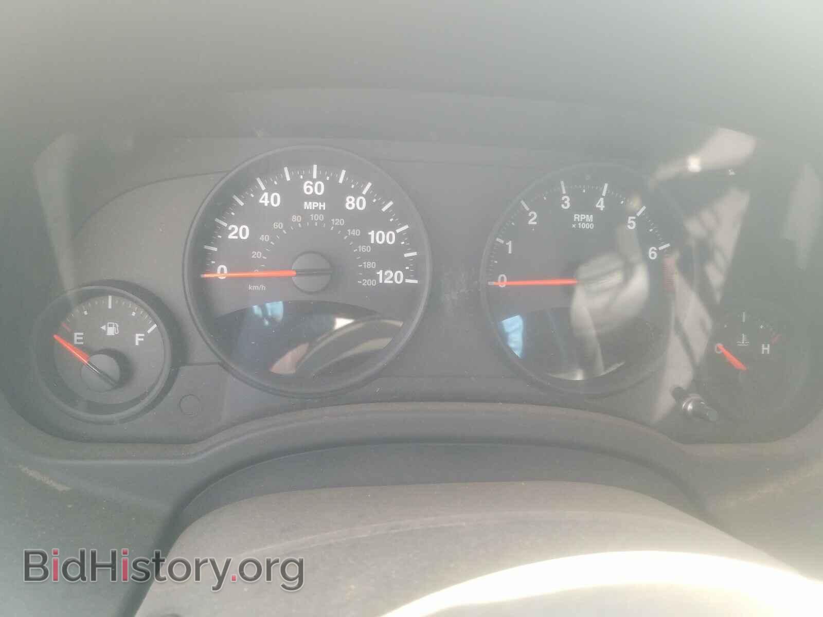 2013 JEEP COMPASS - VIN: 1C4NJDBB1DD248703 - Photo 8