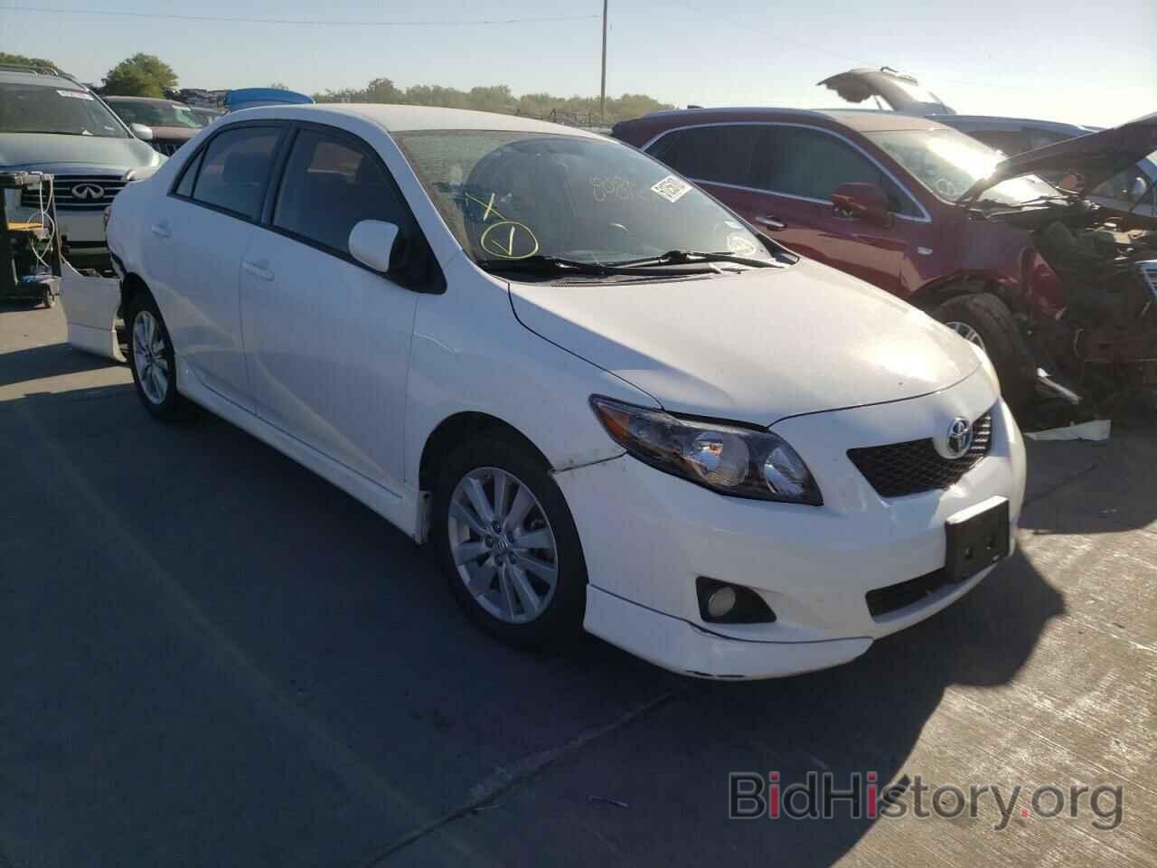 Photo 1NXBU4EEXAZ369561 - TOYOTA COROLLA 2010