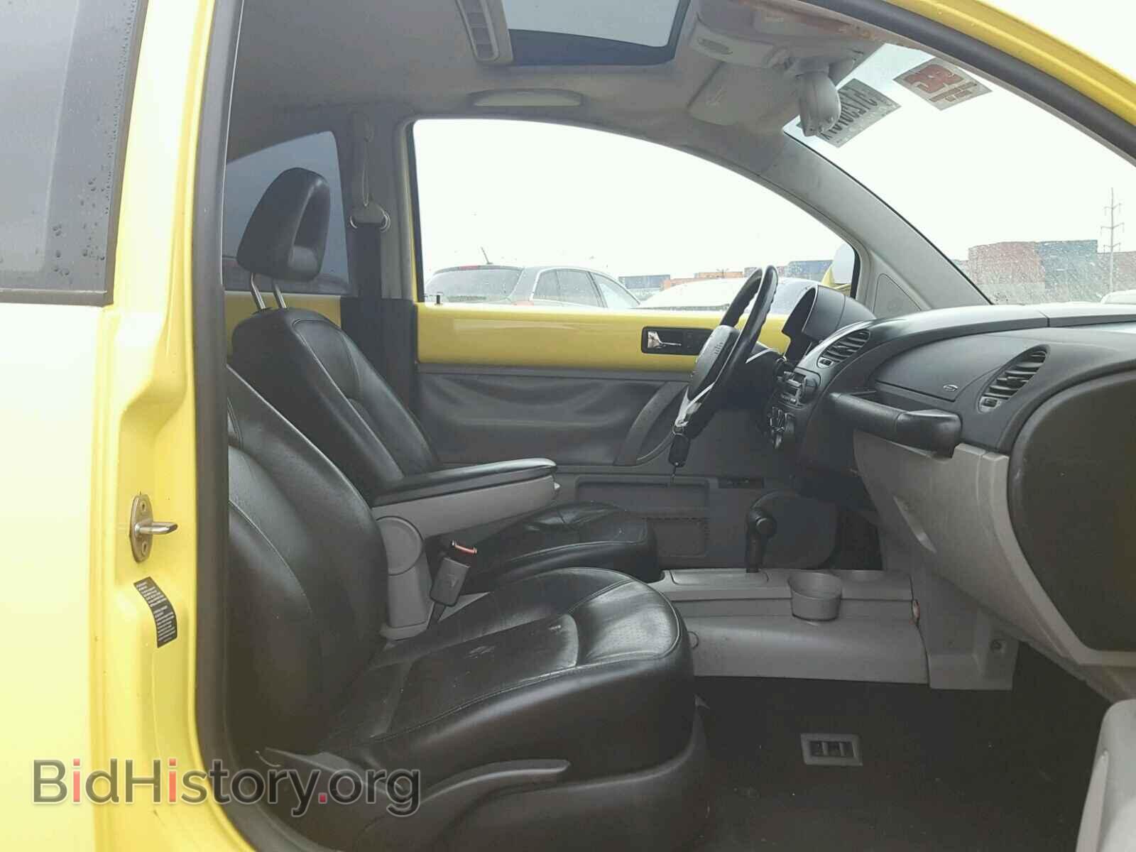2000 VOLKSWAGEN BEETLE - VIN: 3VWCC21C0YM429606 - Фото 5