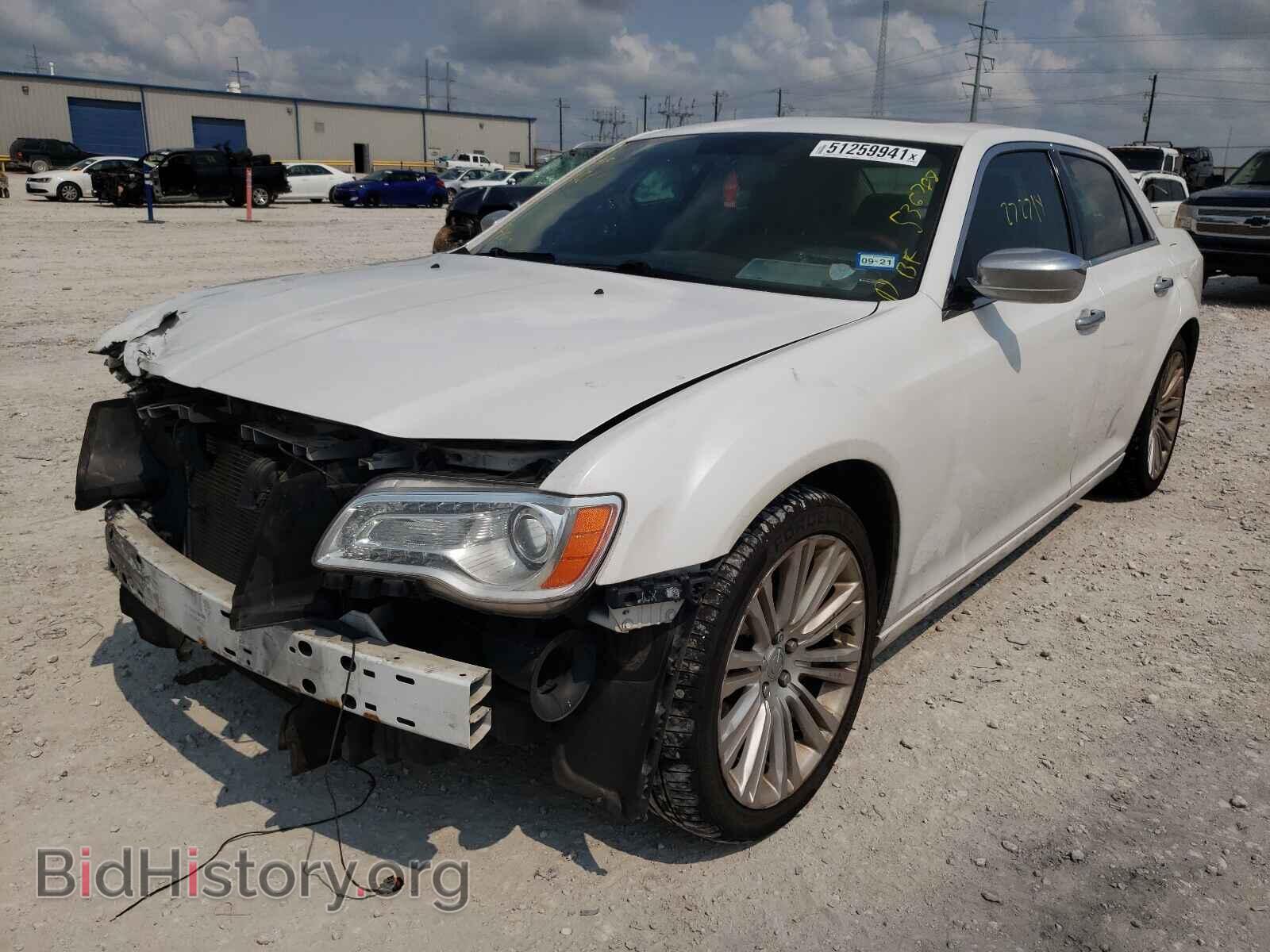 2011 CHRYSLER 300 - VIN: 2C3CA5CG2BH536788 - Фото 2