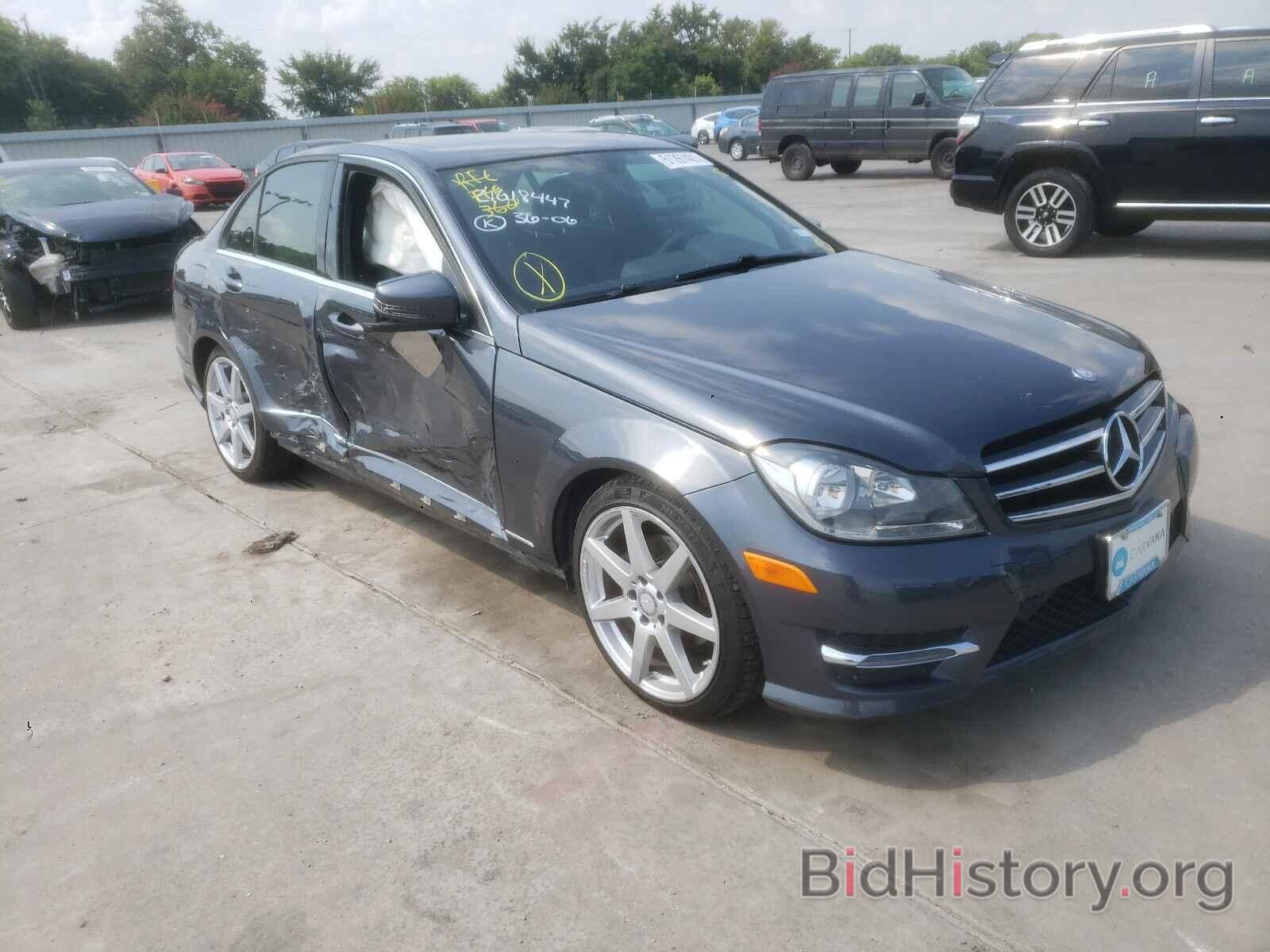 Photo WDDGF4HB4EA957667 - MERCEDES-BENZ C-CLASS 2014