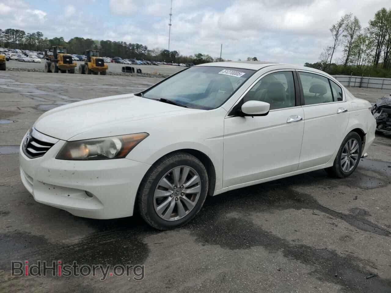 Photo 1HGCP3F86CA006747 - HONDA ACCORD 2012