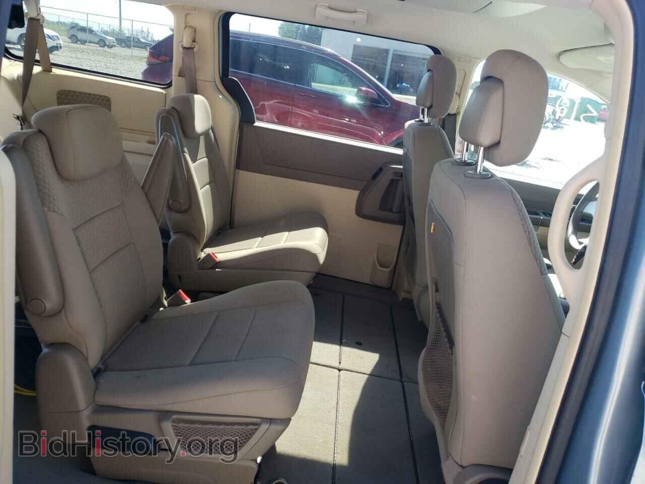 2010 CHRYSLER MINIVAN - VIN: 2A4RR2D10AR357241 - Фото 6
