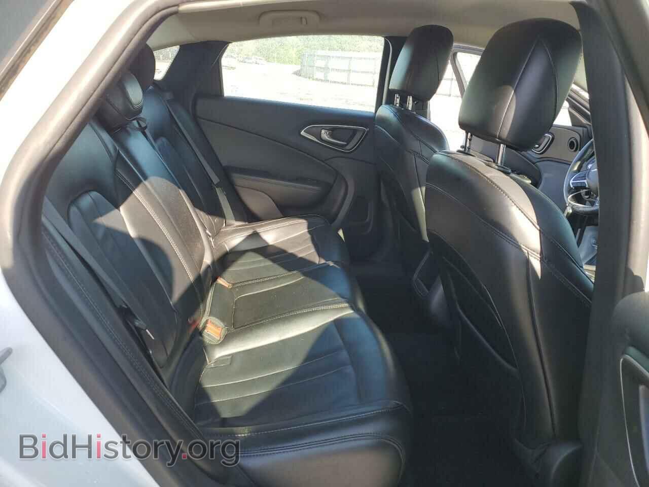 2016 CHRYSLER 200 - VIN: 1C3CCCAB3GN190237 - Photo 10