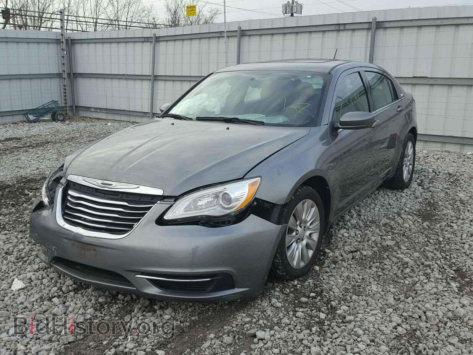 2013 CHRYSLER 200 - VIN: 1C3CCBAGXDN723816 - Фото 2