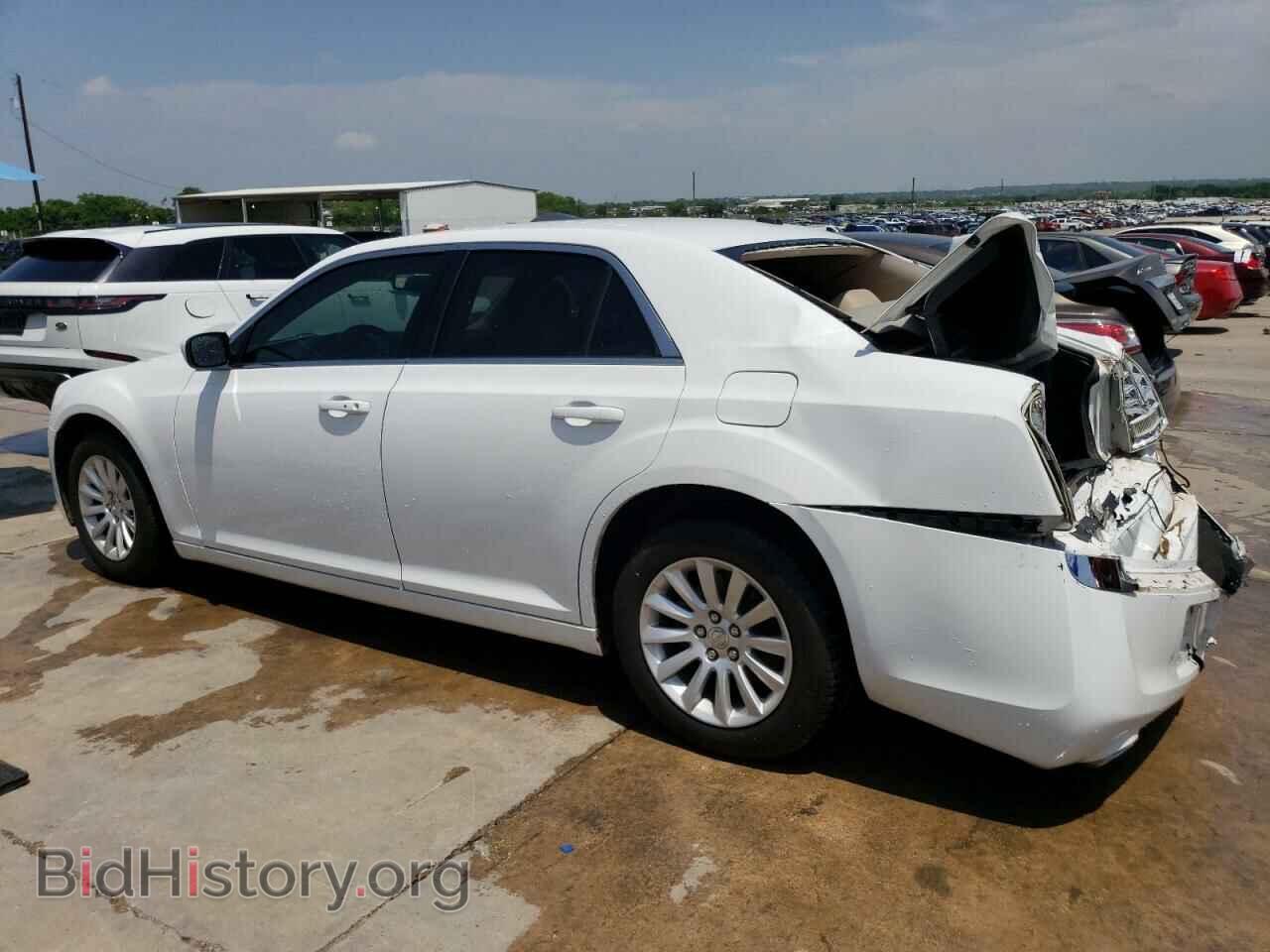 2013 CHRYSLER 300 - VIN: 2C3CCAAG8DH614015 - Фото 2