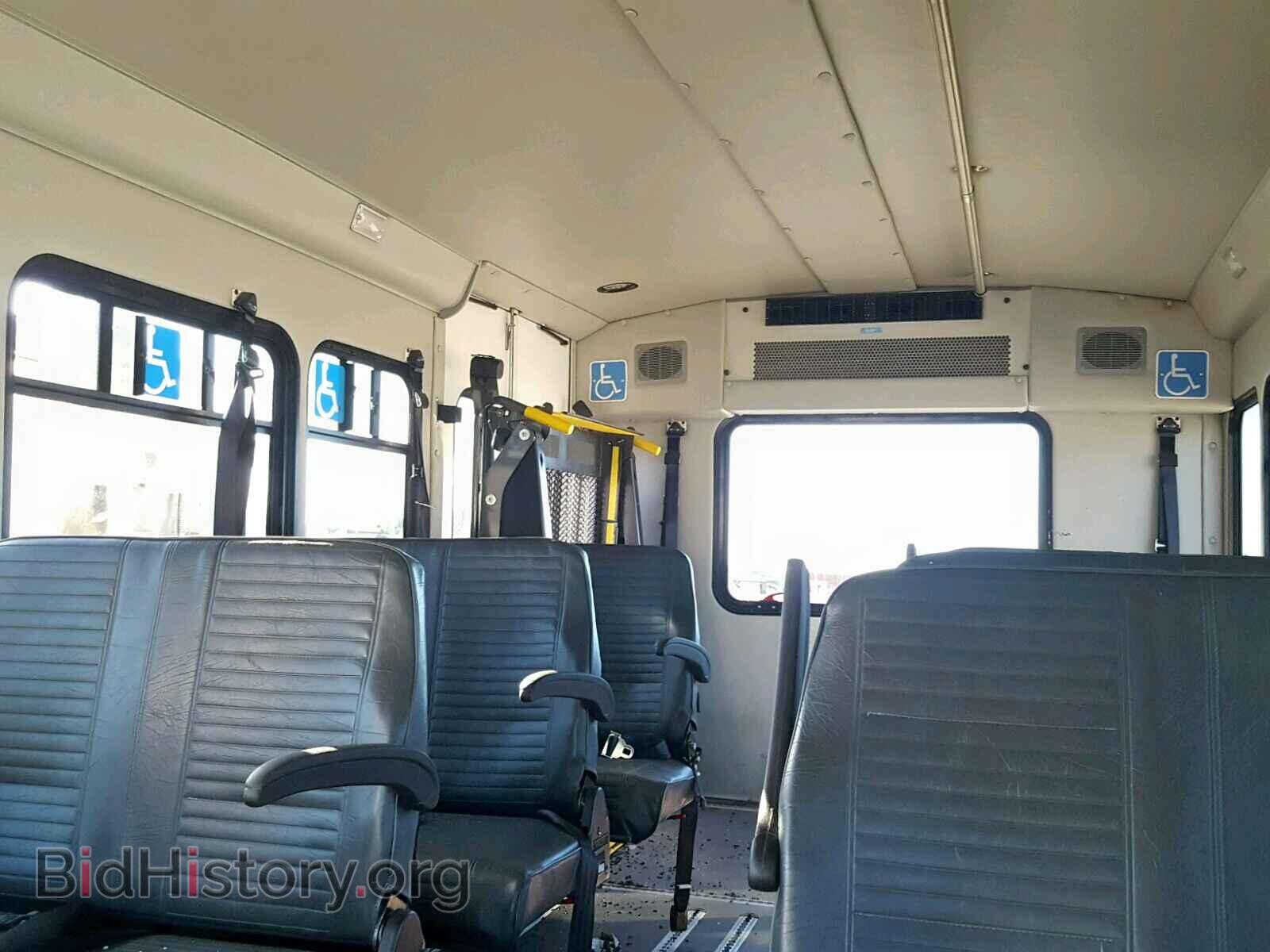 2017 FORD ECONOLINE - VIN: 1FDEE3FS9HDC60950 - Photo 6