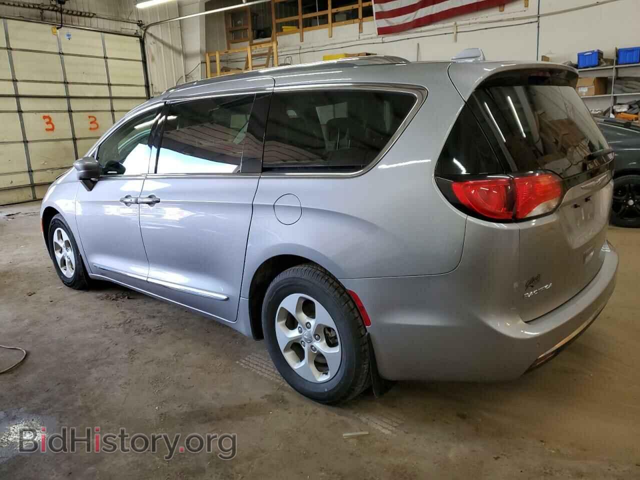 2017 CHRYSLER PACIFICA - VIN: 2C4RC1EG3HR532256 - Photo 2