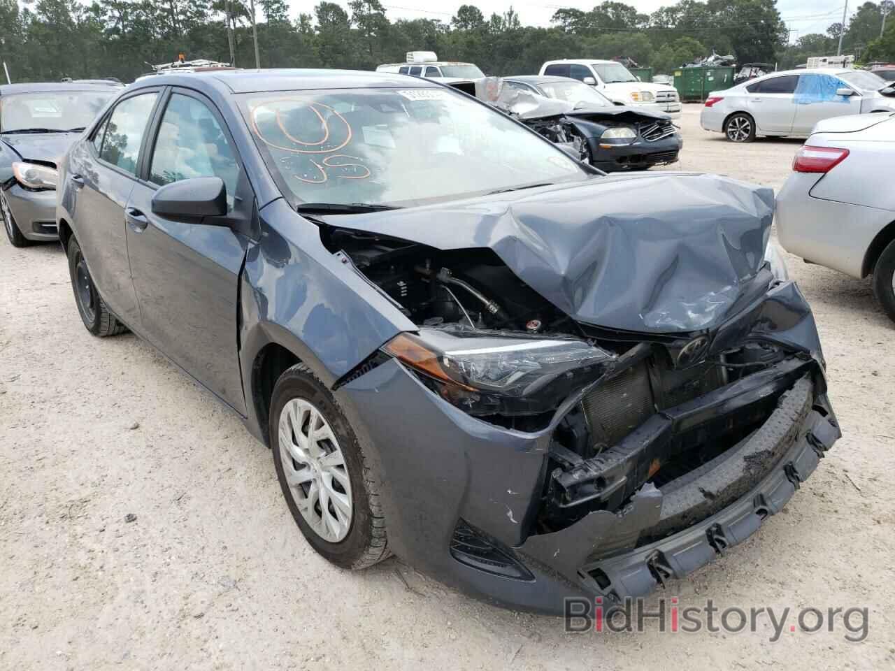 Photo 5YFBURHE7JP813926 - TOYOTA COROLLA 2018