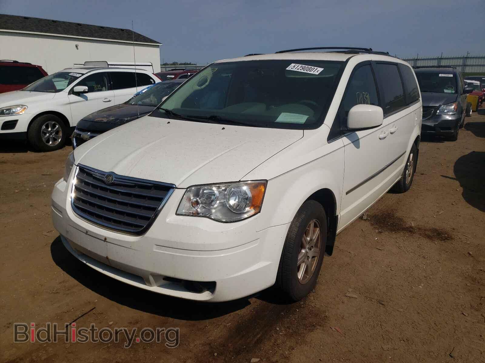 2010 CHRYSLER MINIVAN - VIN: 2A4RR5DX9AR124075 - Фото 2