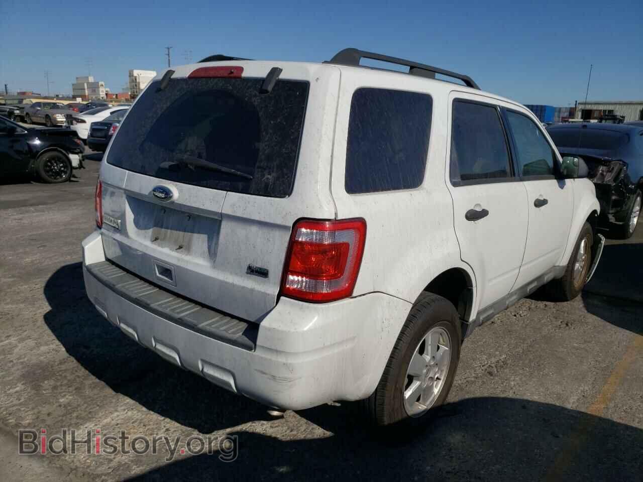 2011 FORD ESCAPE - VIN: 1FMCU0DG0BKB99899 - Фото 4