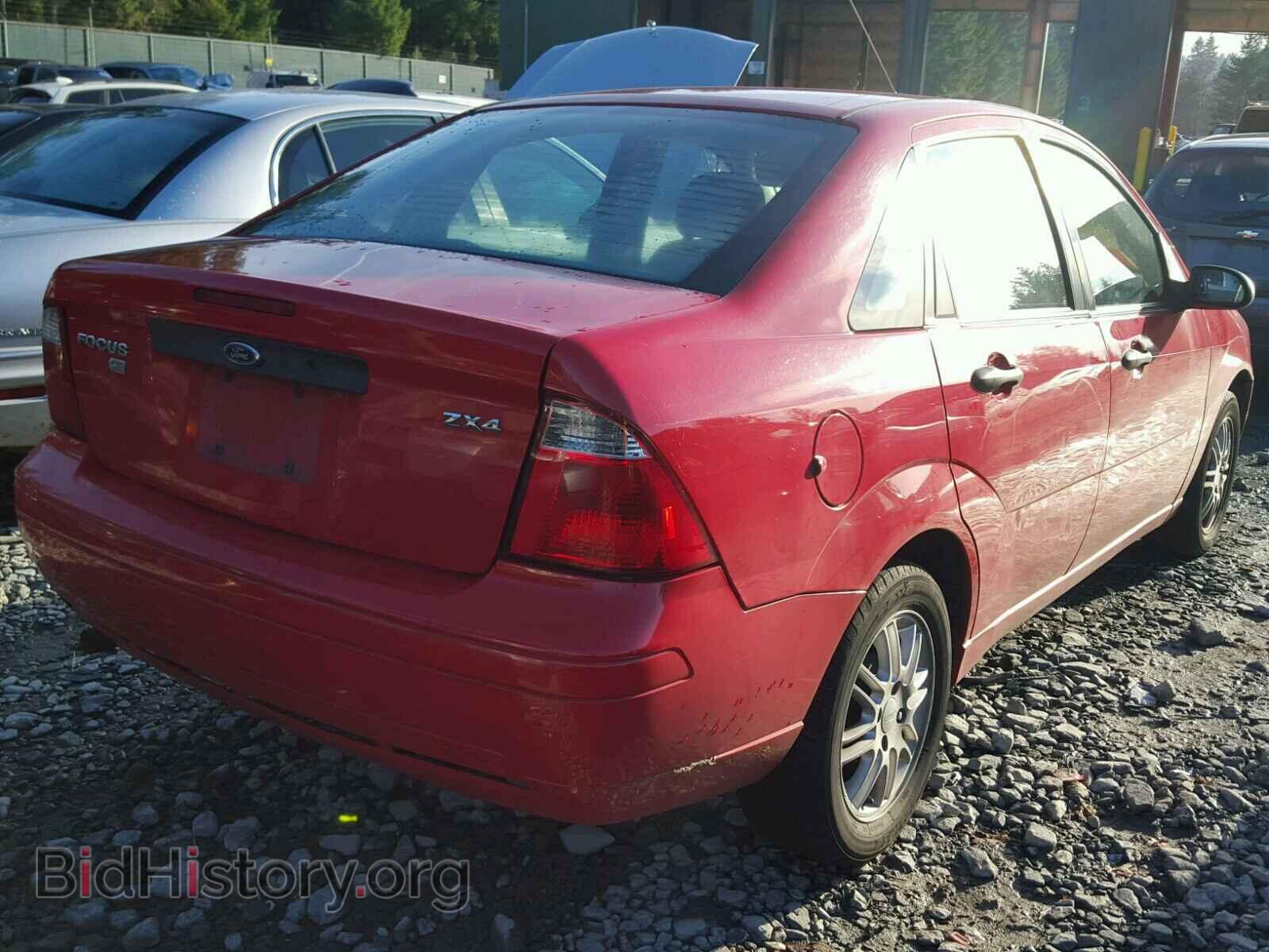 2005 FORD FOCUS - VIN: 1FAFP34N05W203039 - Фото 4