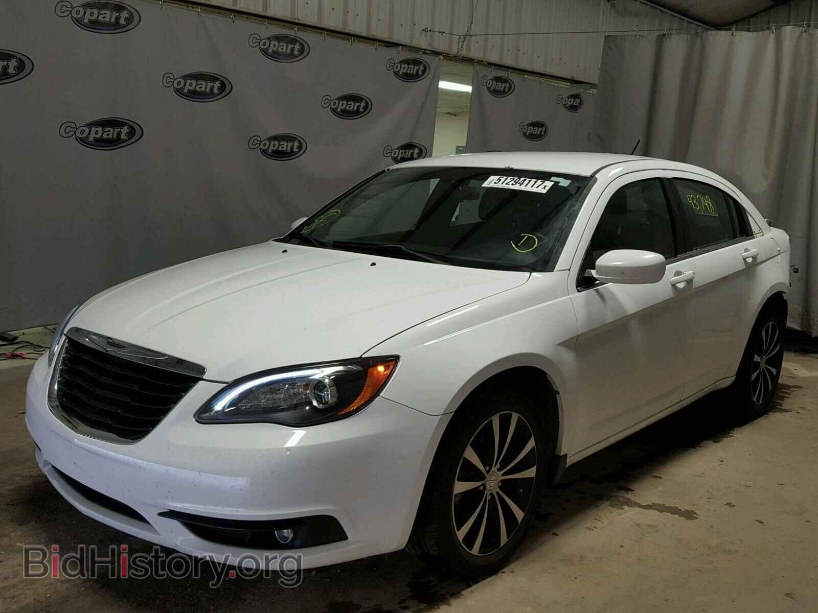 2013 CHRYSLER 200 - VIN: 1C3CCBBB2DN579021 - Фото 2