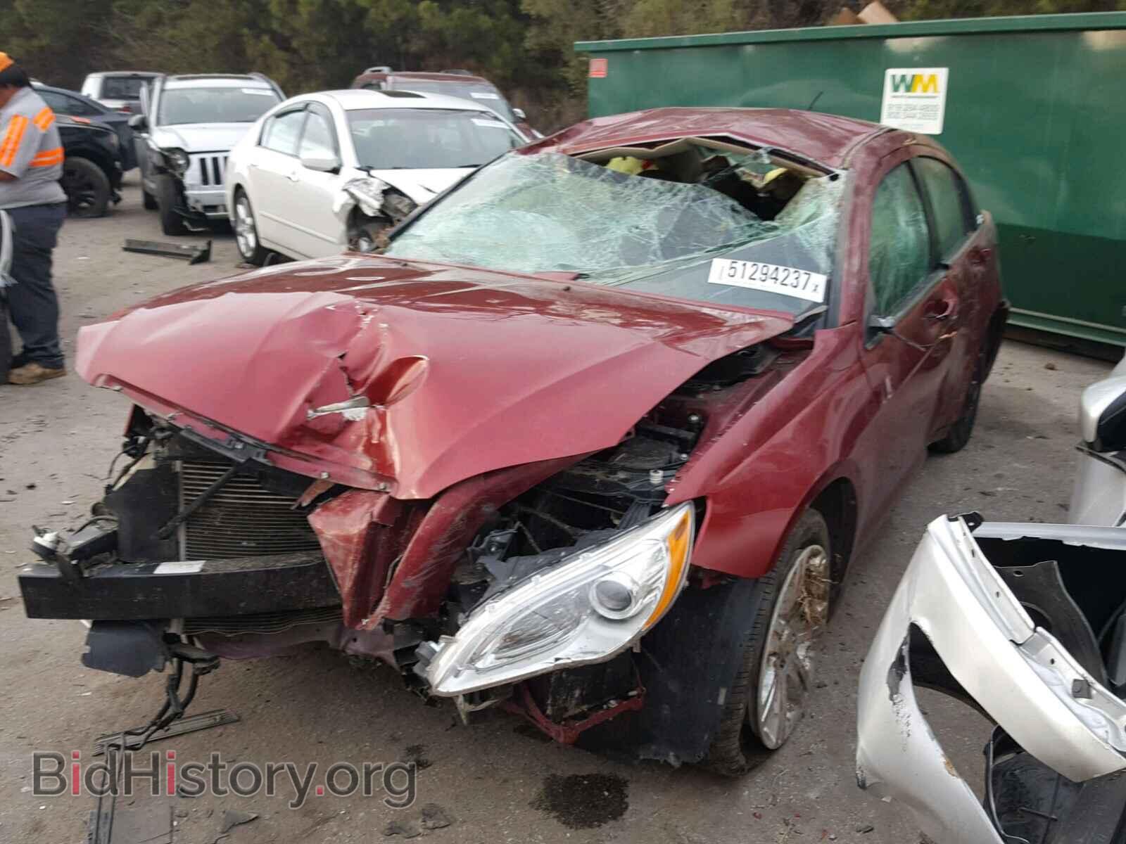 2013 CHRYSLER 200 - VIN: 1C3CCBAB2DN670050 - Фото 2