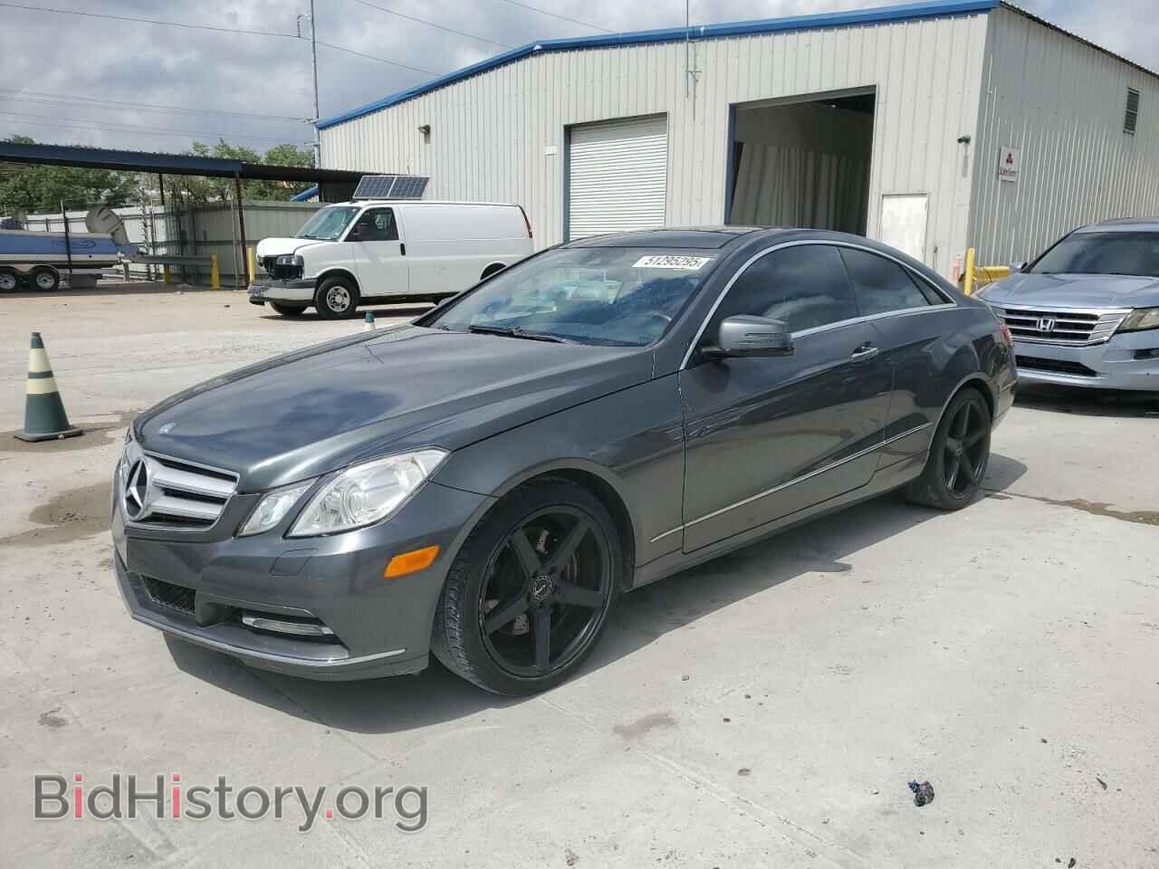 Photo WDDKJ5KB8DF192956 - MERCEDES-BENZ E-CLASS 2013