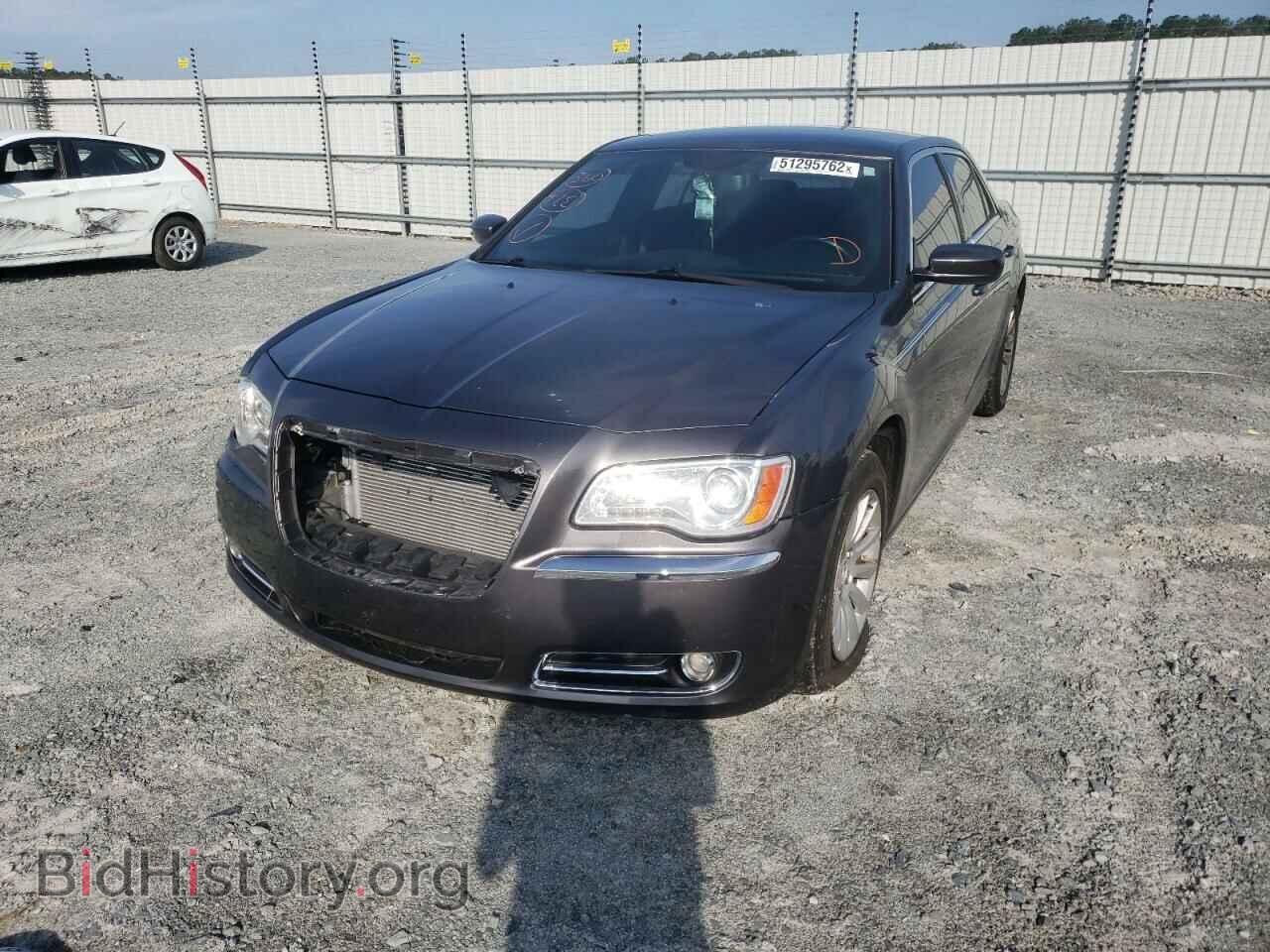 2013 CHRYSLER 300 - VIN: 2C3CCAAG6DH707423 - Фото 2