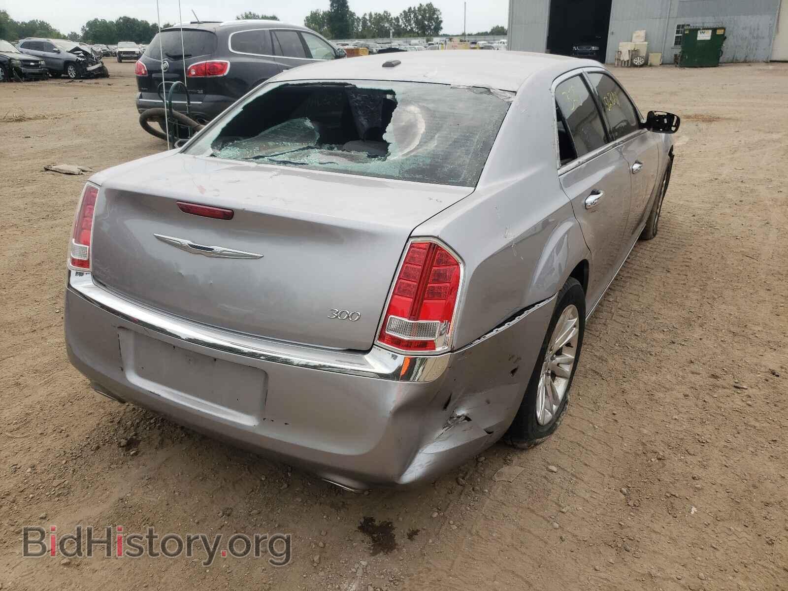 2014 CHRYSLER 300 - VIN: 2C3CCAAG2EH207390 - Фото 9