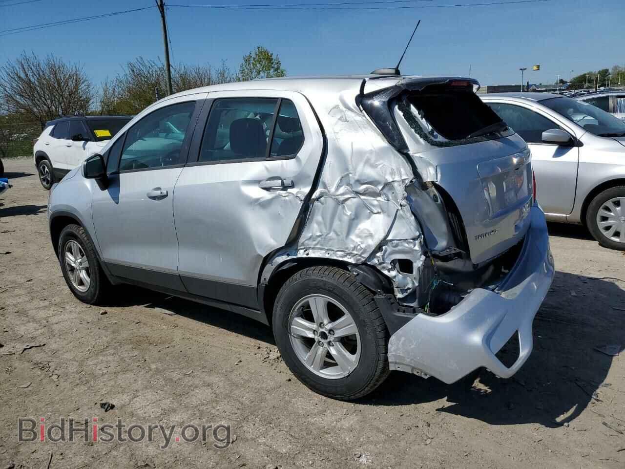 2019 CHEVROLET TRAX - VIN: 3GNCJNSB4KL229736 - Фото 2