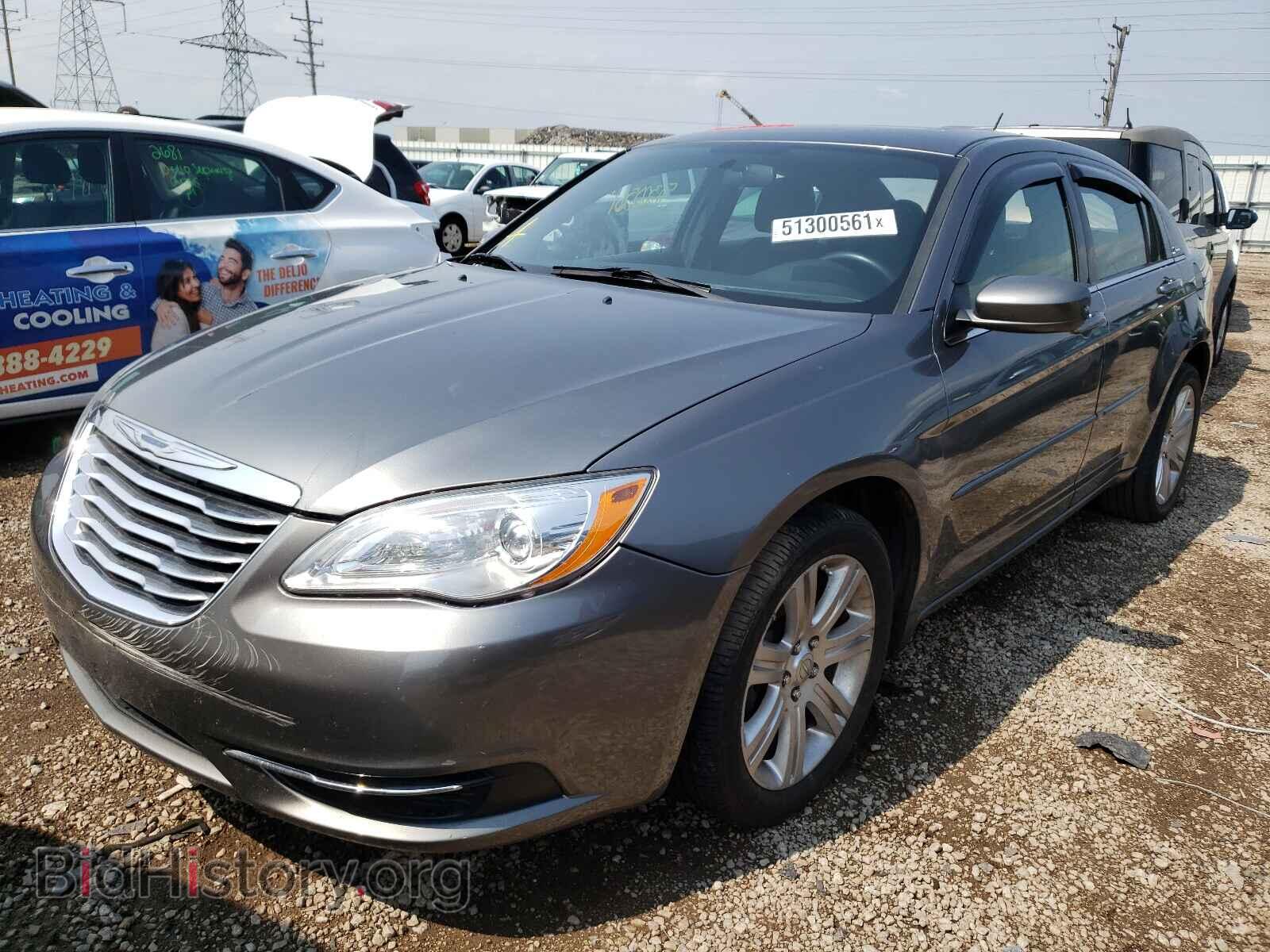 2012 CHRYSLER 200 - VIN: 1C3CCBBG0CN225833 - Фото 2