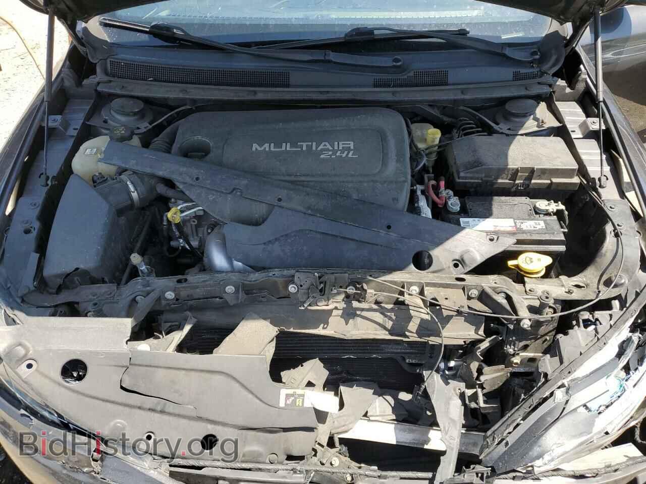 2016 CHRYSLER 200 - VIN: 1C3CCCBB6GN175875 - Фото 11