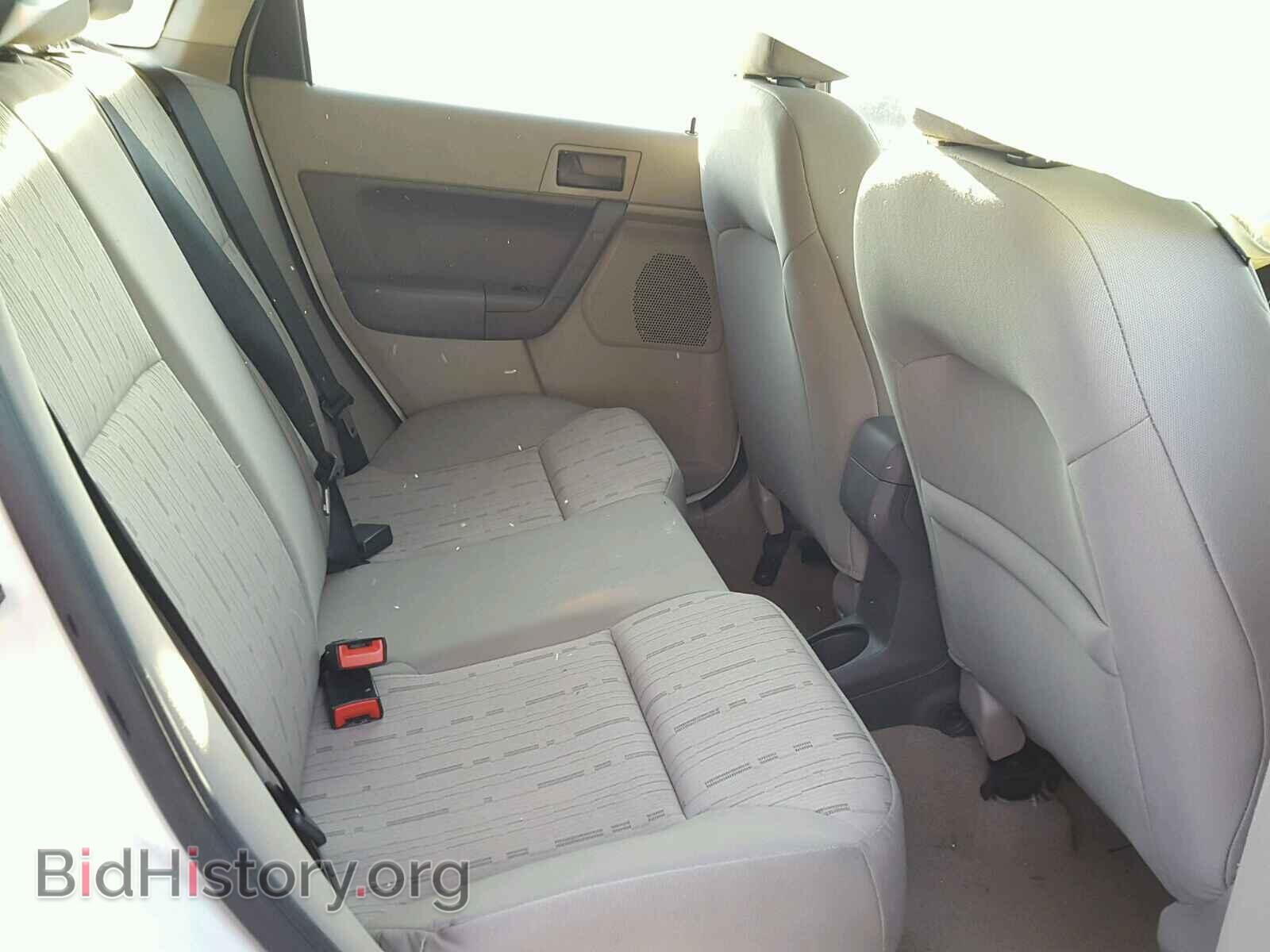 2011 FORD FOCUS - VIN: 1FAHP3FN4BW151822 - Photo 6