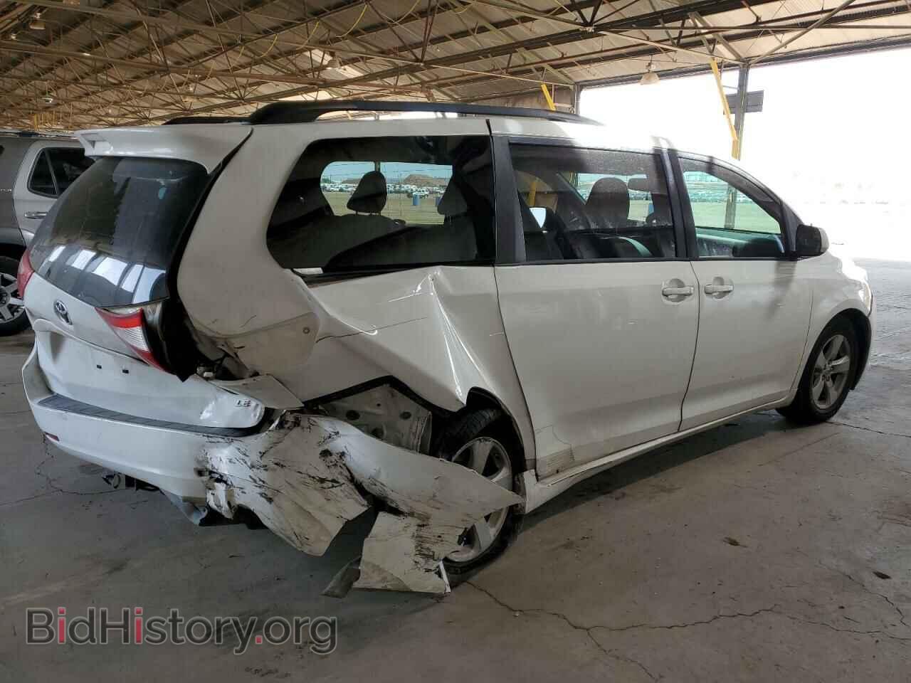 2017 TOYOTA All Models - VIN: 5TDKZ3DC4HS810857 - Фото 3